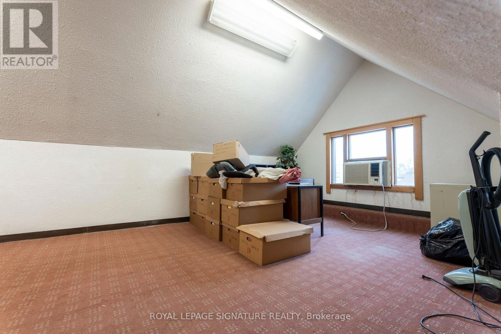 2nd Fl Off / 3rd Fl Loft - 314 Frederick Street, Kitchener, Ontario  N2H 2N7 - Photo 6 - X12091365