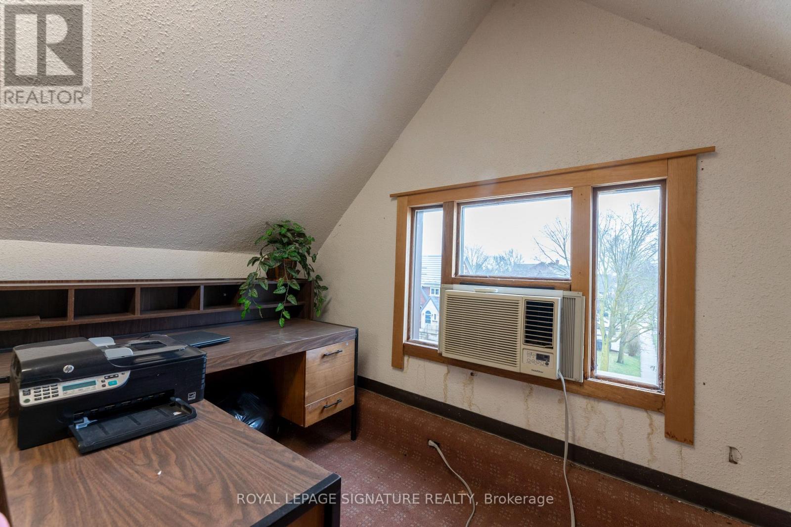 2nd Fl Off / 3rd Fl Loft - 314 Frederick Street, Kitchener, Ontario  N2H 2N7 - Photo 7 - X12091365