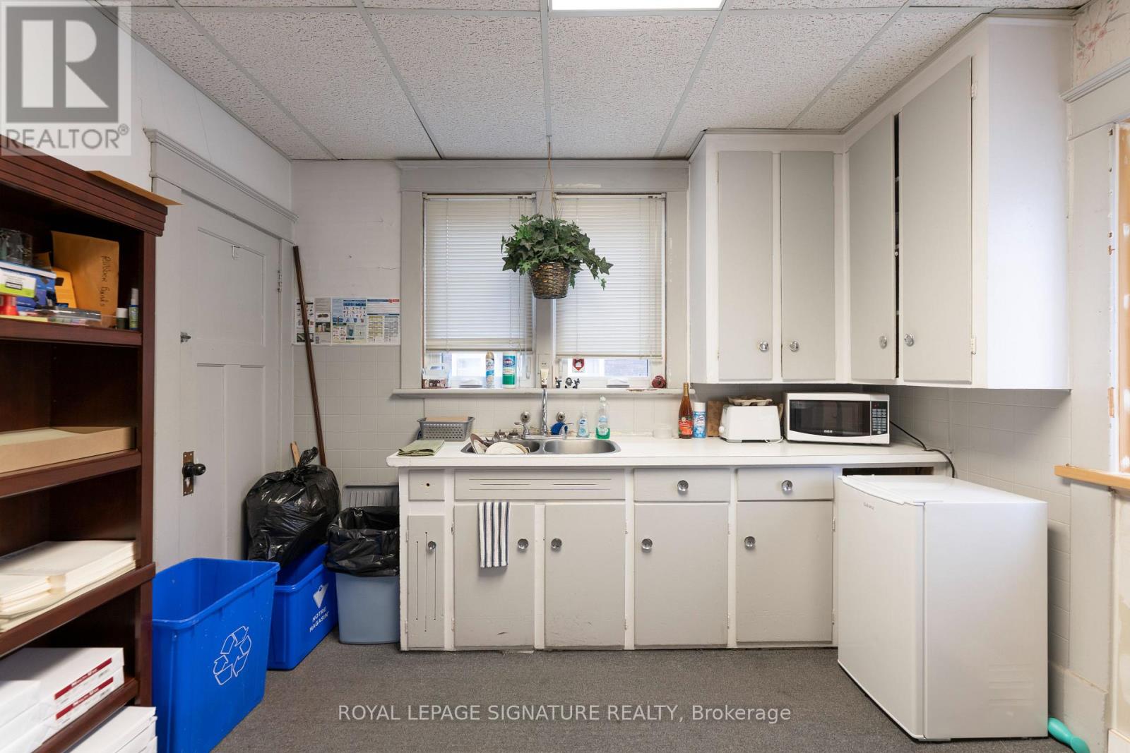 2nd Fl Off / 3rd Fl Loft - 314 Frederick Street, Kitchener, Ontario  N2H 2N7 - Photo 9 - X12091365