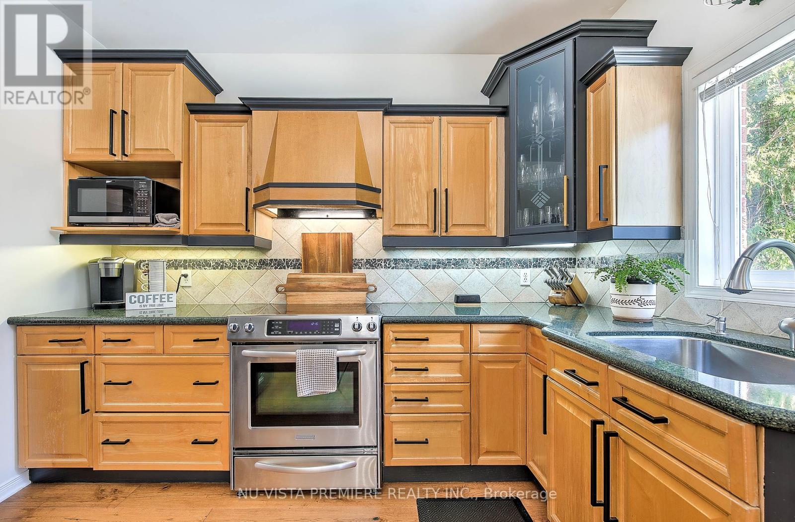 Photo 19 of 49 for 737 Guildwood Boulevard