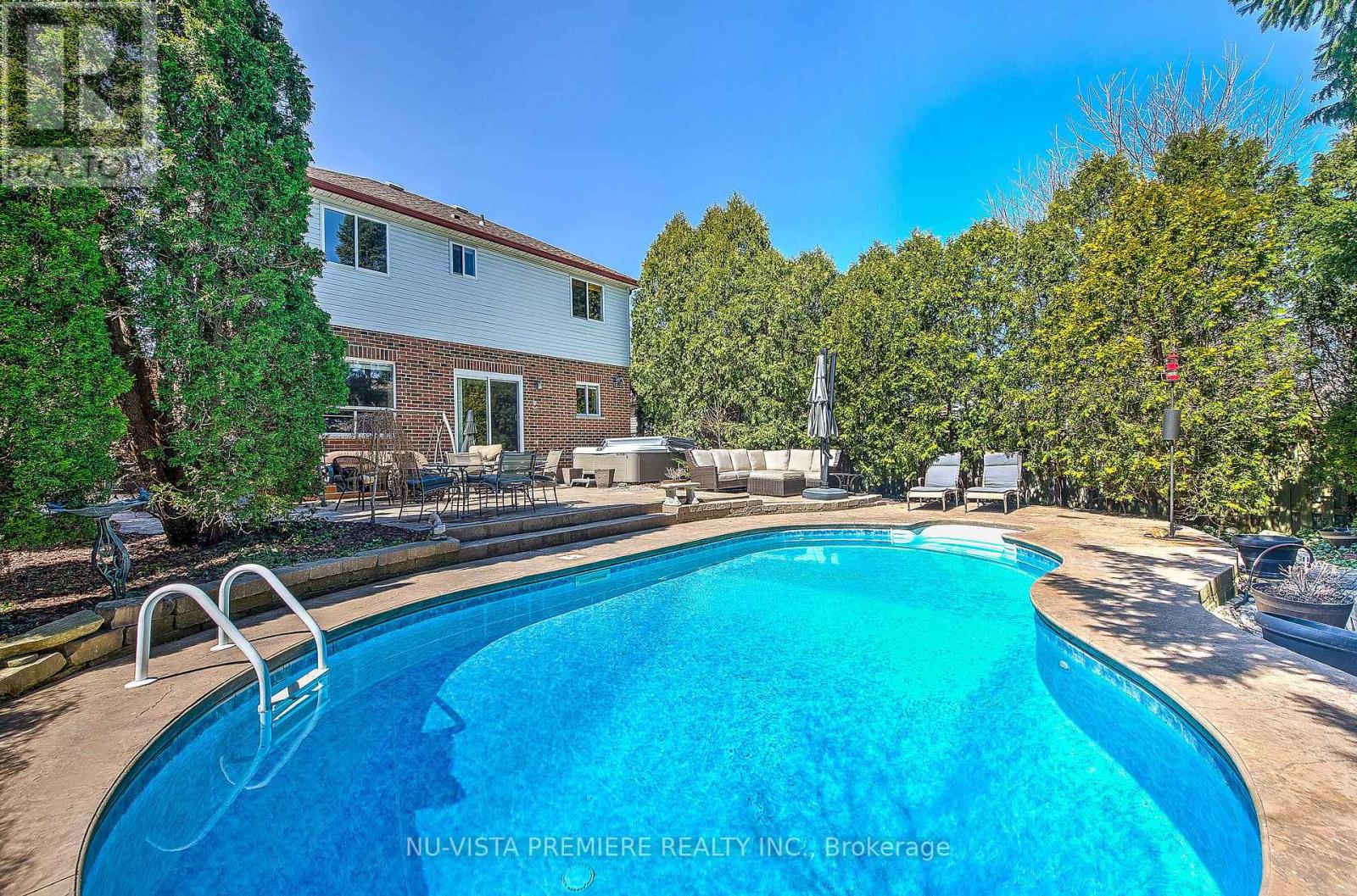 Photo 3 of 49 for 737 Guildwood Boulevard
