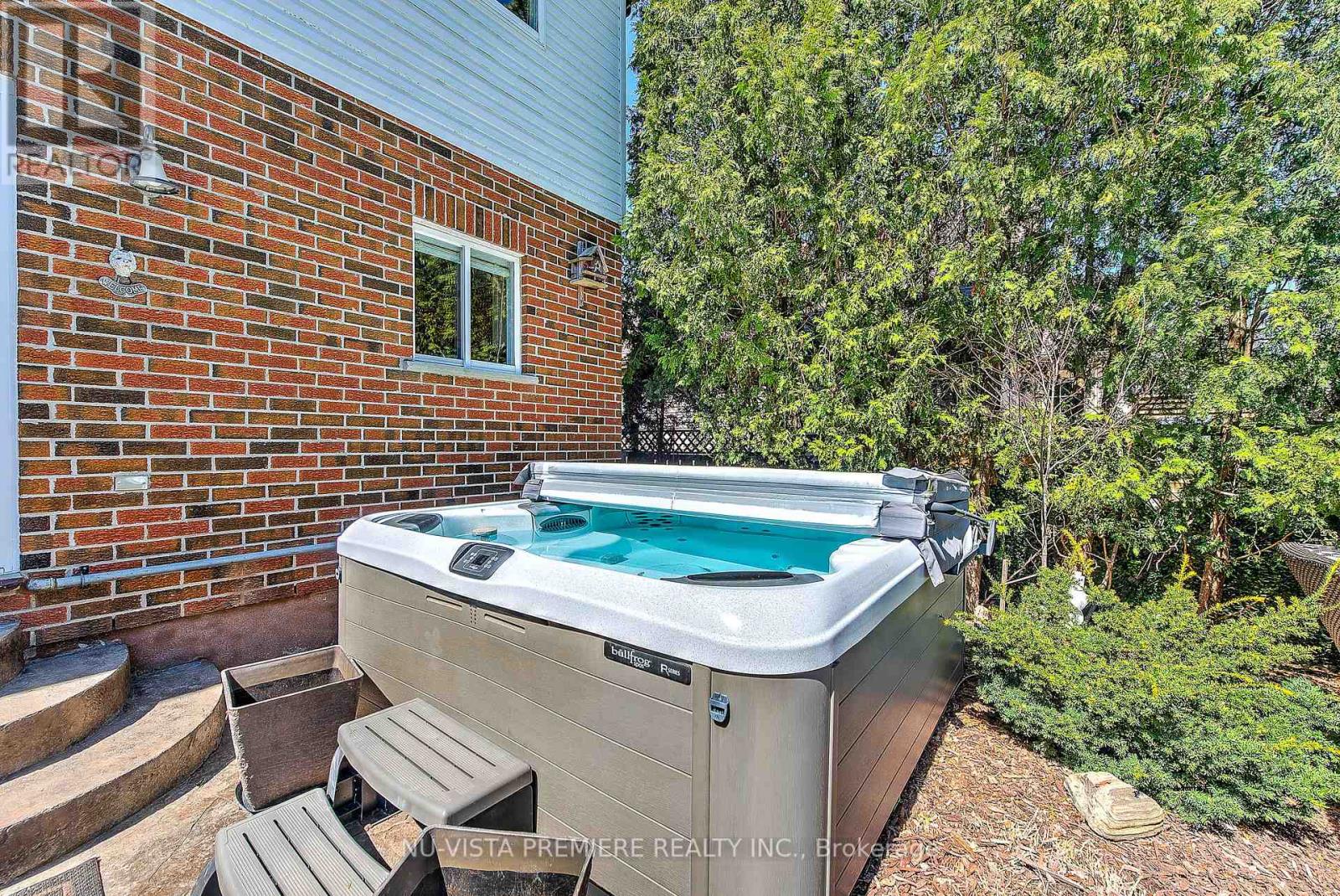 Photo 4 of 49 for 737 Guildwood Boulevard