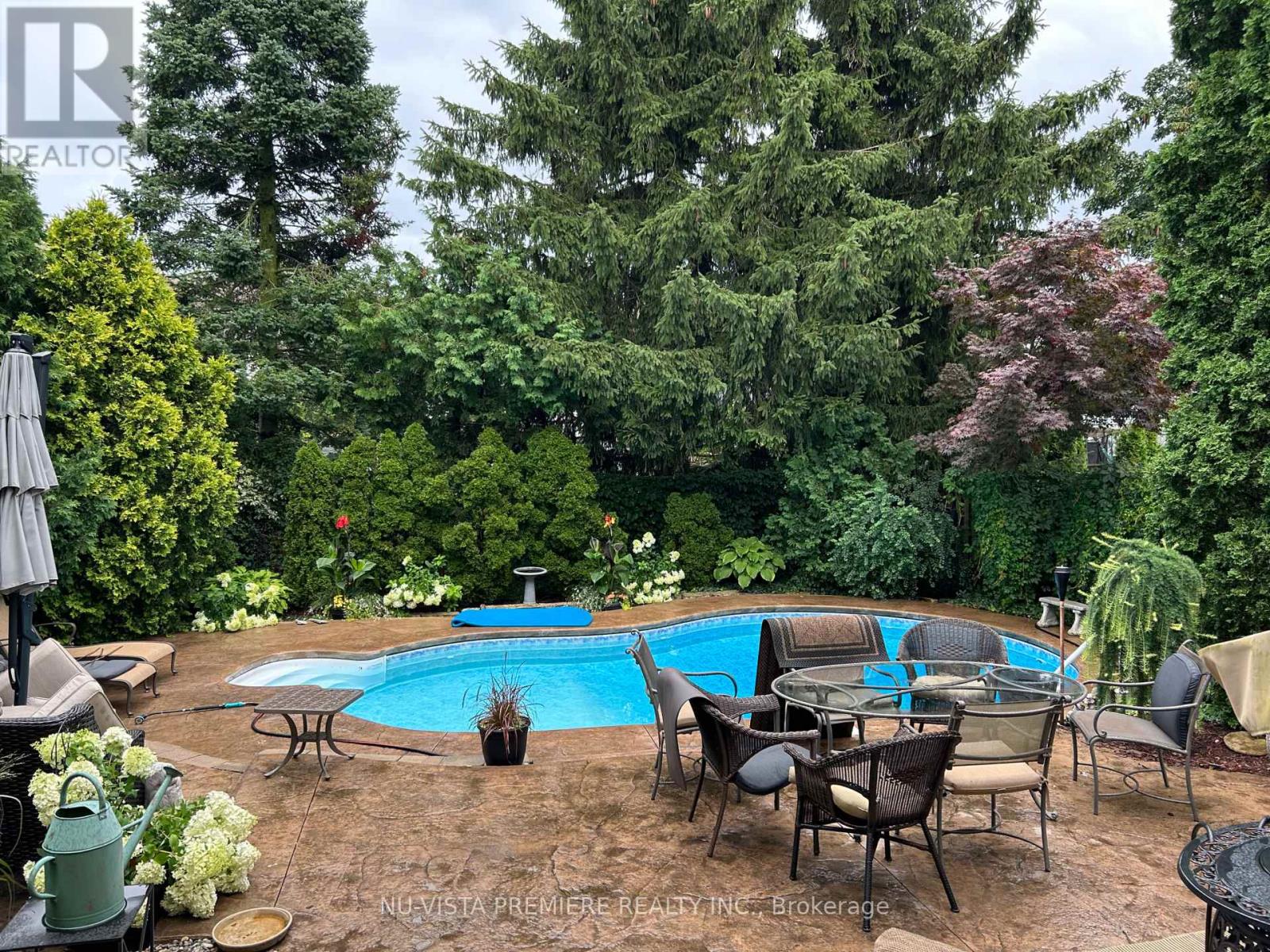 Photo 5 of 49 for 737 Guildwood Boulevard