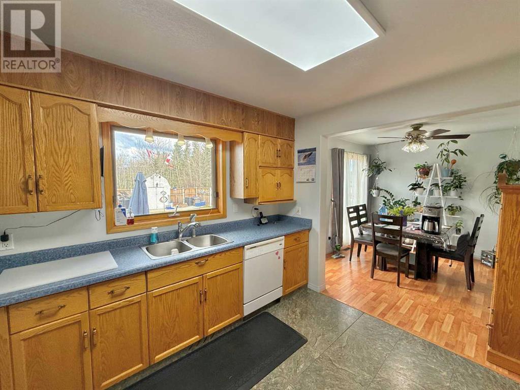 170 Wilson Avenue, Hinton, Alberta  T7V 1Z6 - Photo 7 - A2211821