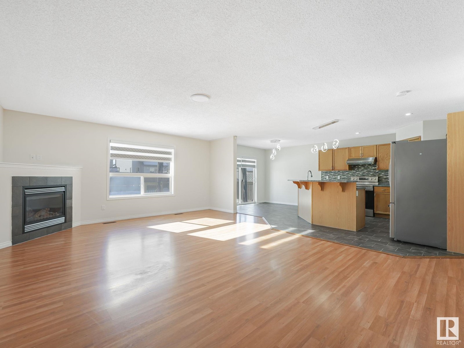 Property at 3331 25 AV NW image 4