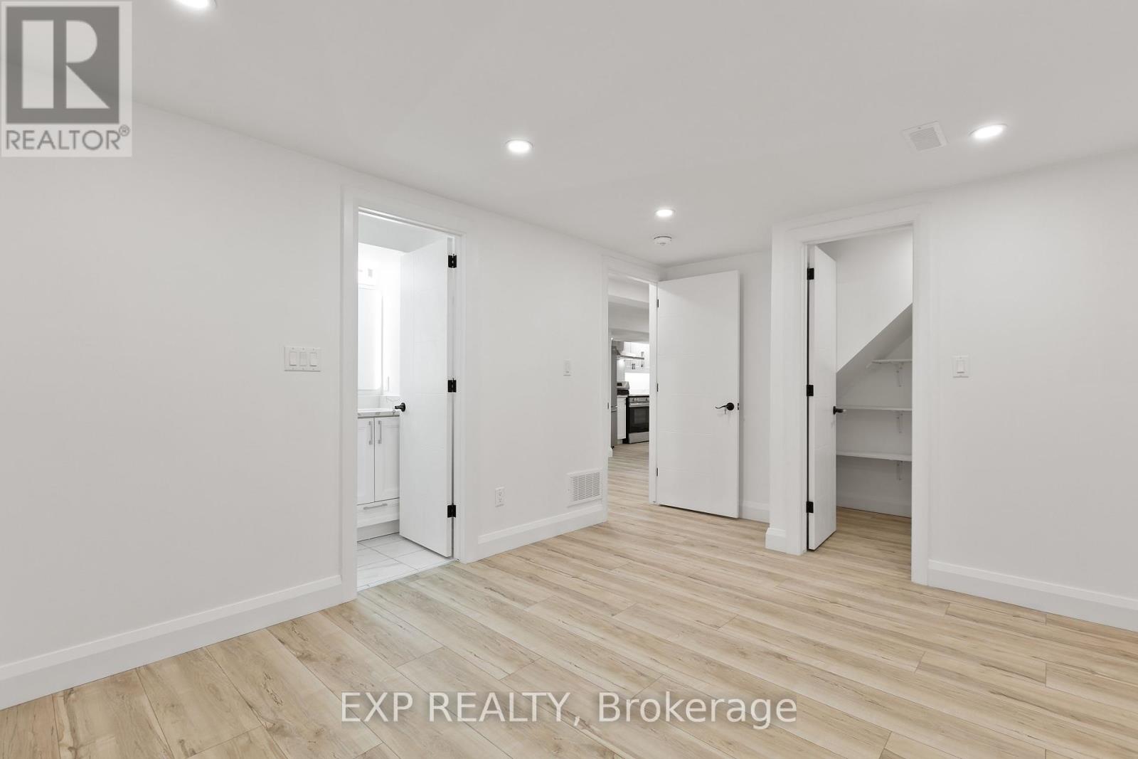 12 Barrhaven Crescent, Ottawa, Ontario  K2J 1E8 - Photo 37 - X12091387