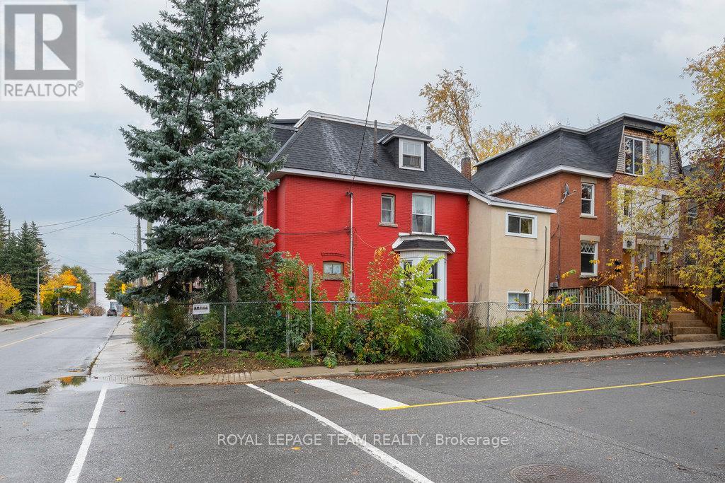Property at 1028 GLADSTONE AVENUE image 3