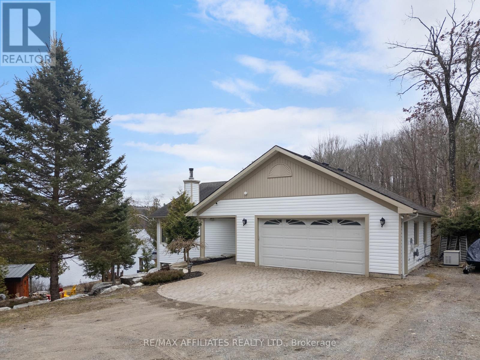 101 Arthur Road, Tay Valley, Ontario  K0H 2B0 - Photo 3 - X12091409