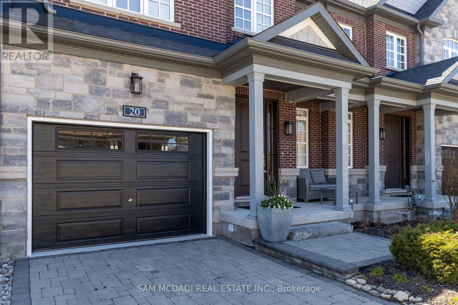 20 Windsor Circle, Niagara-On-The-Lake, Ontario  L0S 1J0 - Photo 2 - X12072404