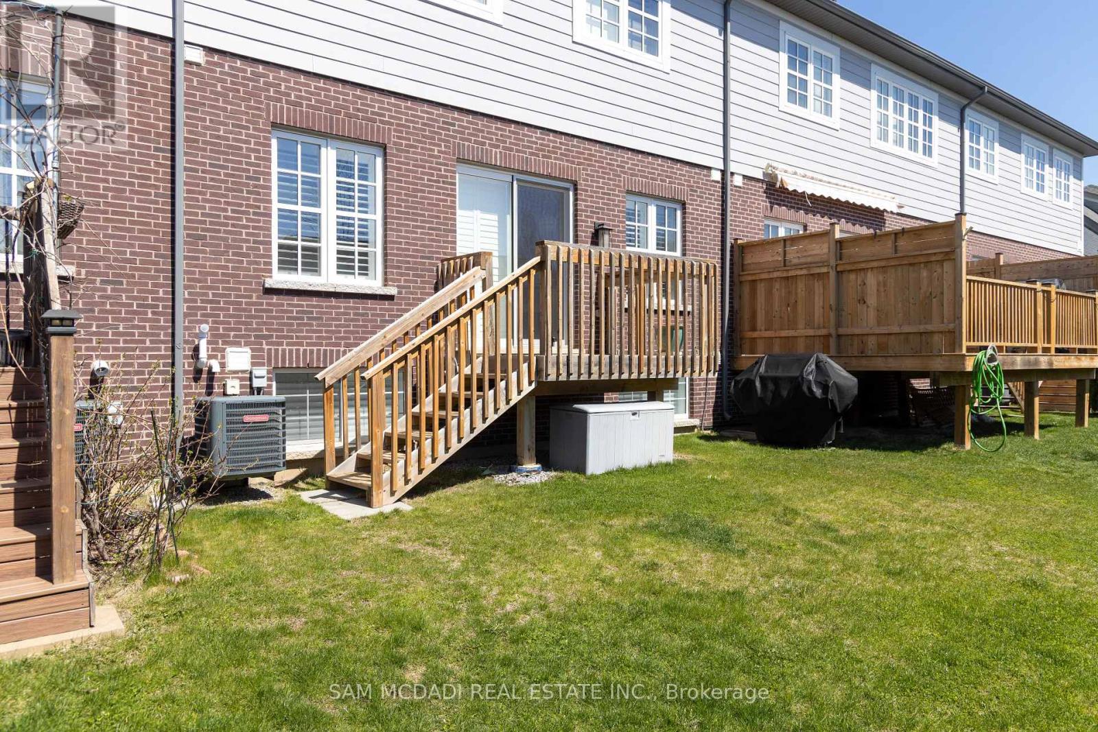 20 Windsor Circle, Niagara-On-The-Lake, Ontario  L0S 1J0 - Photo 34 - X12072404