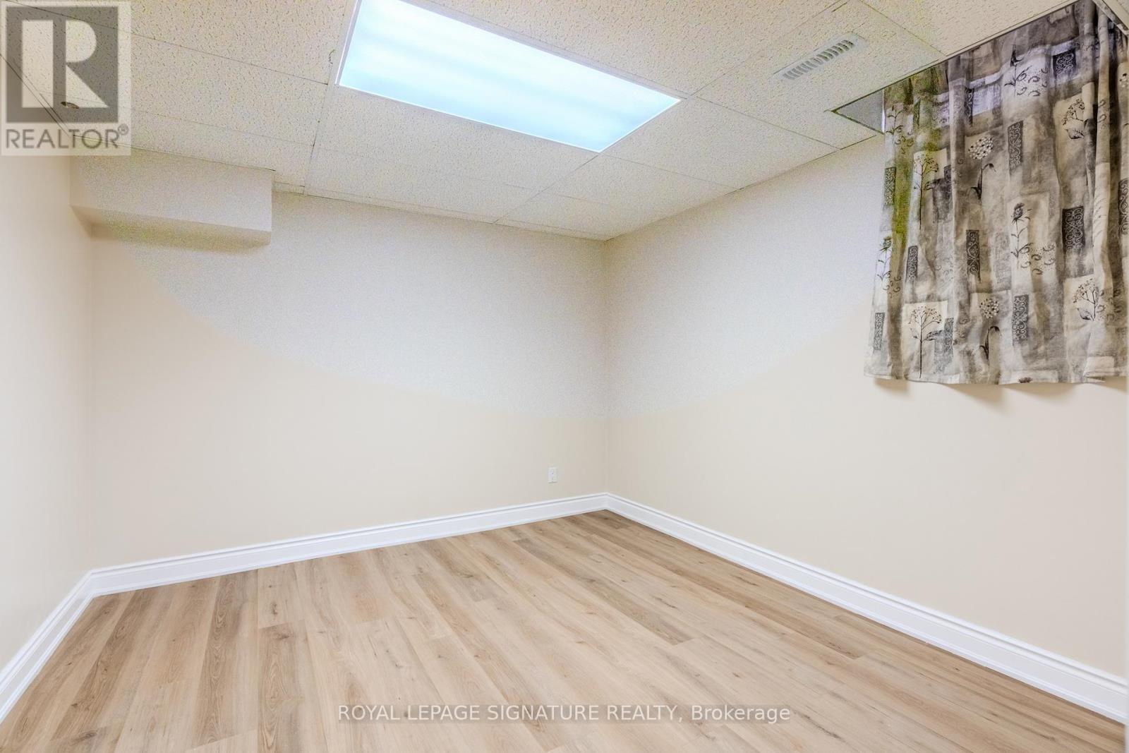 3263 Pebblewood Road, Mississauga (Meadowvale), Ontario  L5N 6P4 - Photo 33 - W12091403