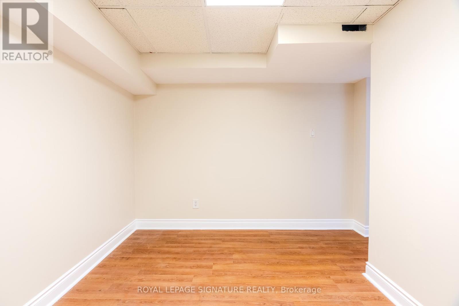 3263 Pebblewood Road, Mississauga (Meadowvale), Ontario  L5N 6P4 - Photo 37 - W12091403