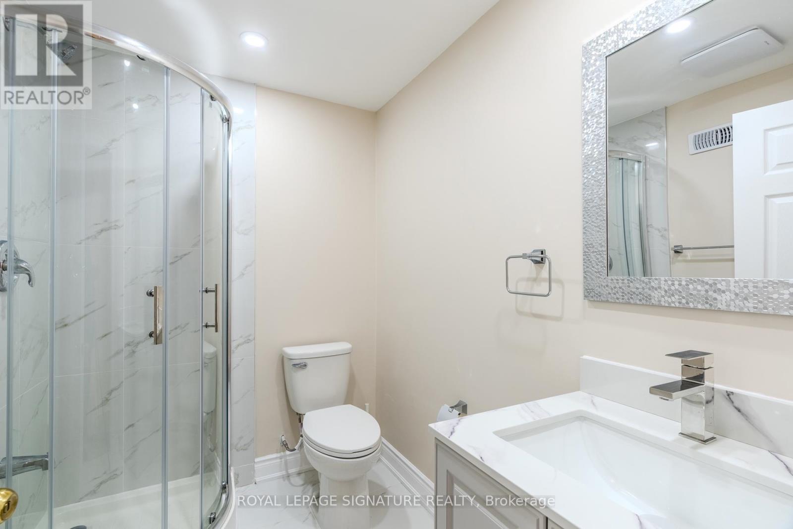 3263 Pebblewood Road, Mississauga (Meadowvale), Ontario  L5N 6P4 - Photo 39 - W12091403