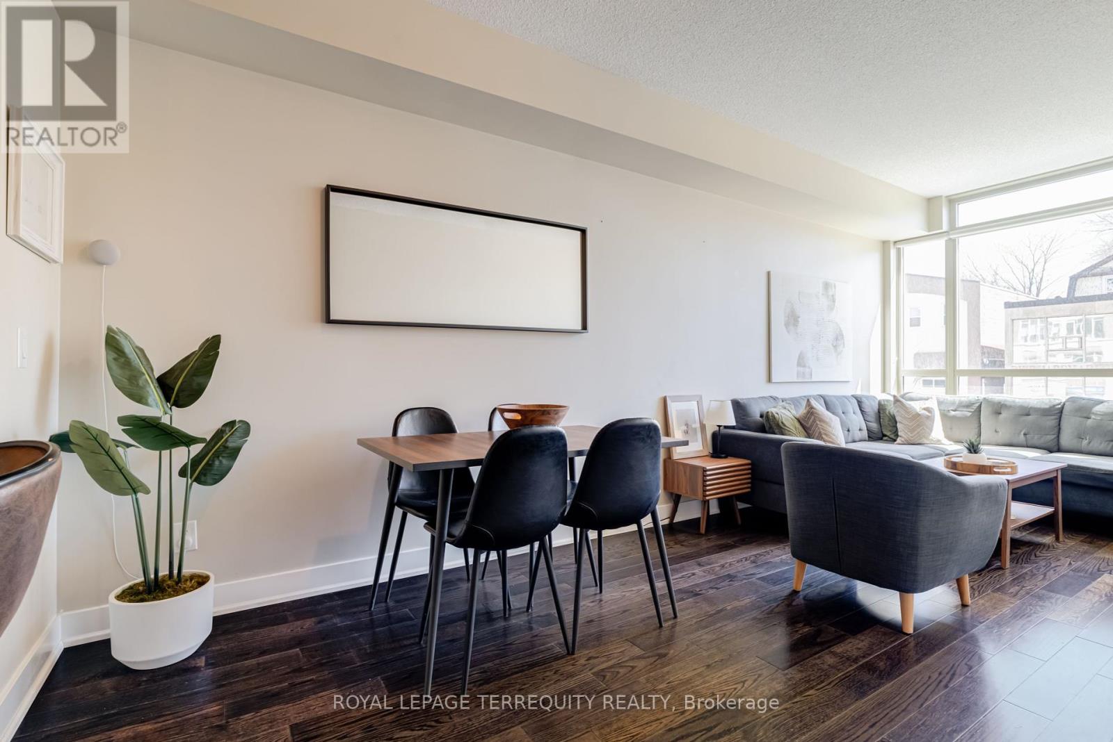 204 - 1638 Bloor Street W, Toronto (High Park North), Ontario  M6P 0A6 - Photo 4 - W12091412