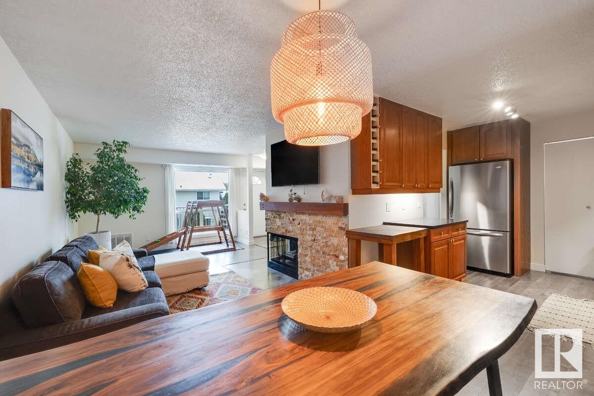 2306 151 Av Nw, Edmonton, Alberta  T5Y 2L1 - Photo 1 - E4431690