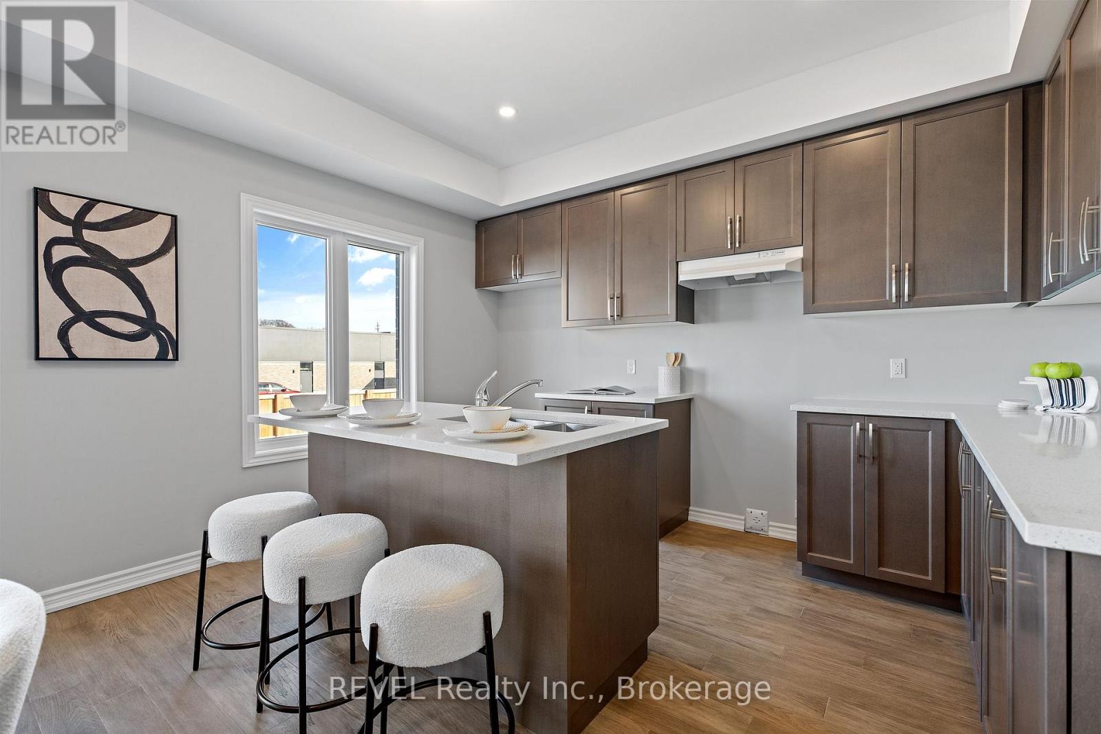 Property at 242 WELLANDVALE DRIVE image 5