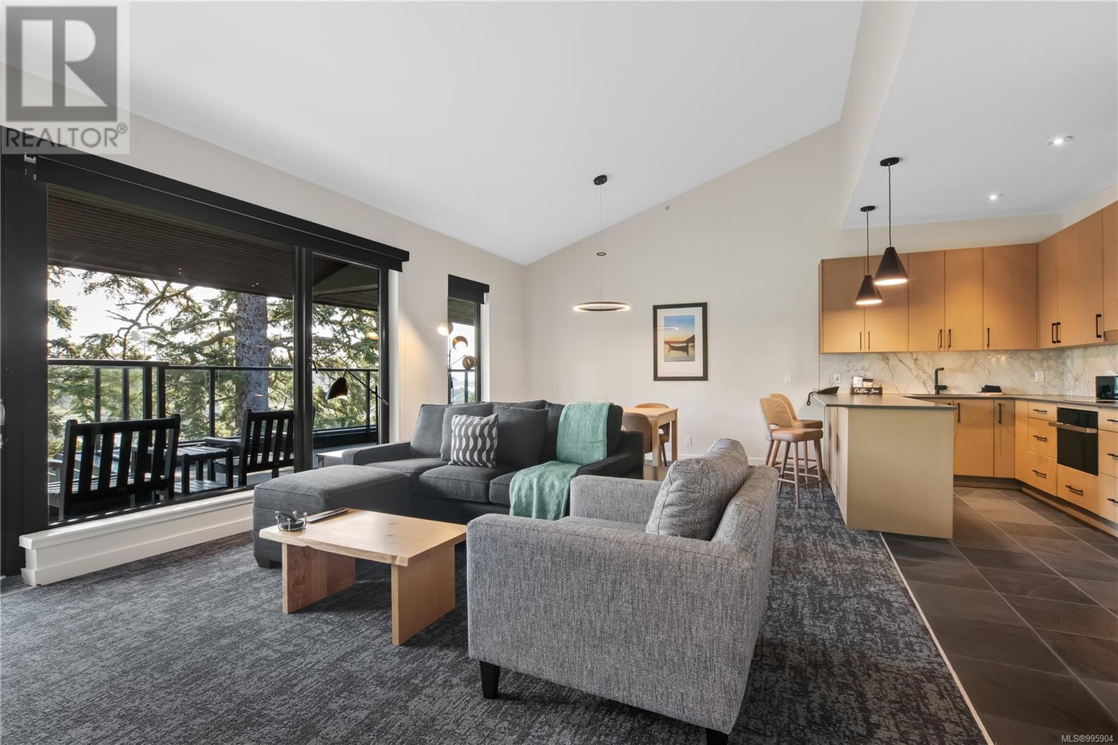 402 596 Marine Dr, Ucluelet, British Columbia  V0R 3A0 - Photo 8 - 995904