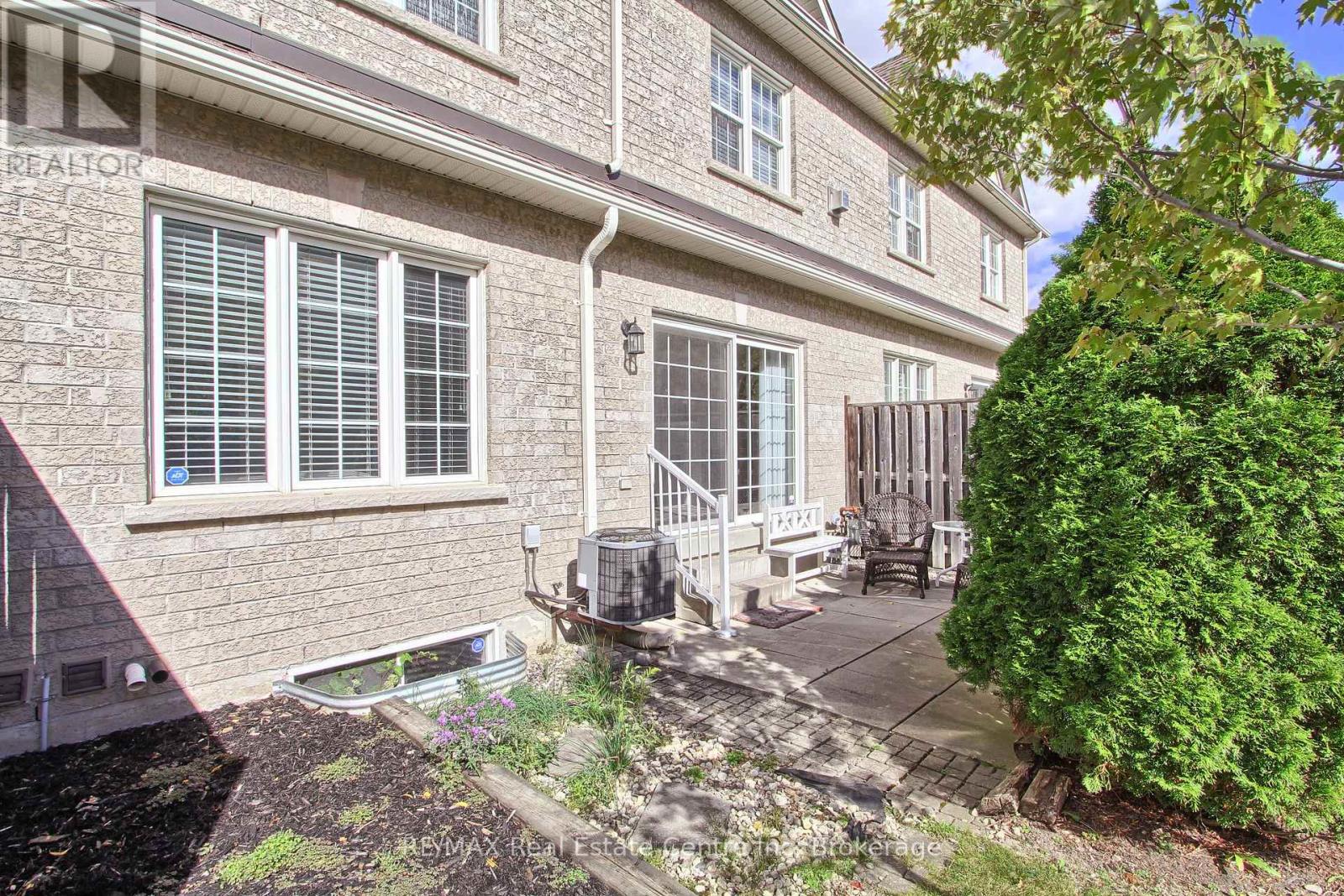 372 Terry Carter Crescent, Newmarket, Ontario  L3Y 9G1 - Photo 30 - N12091433