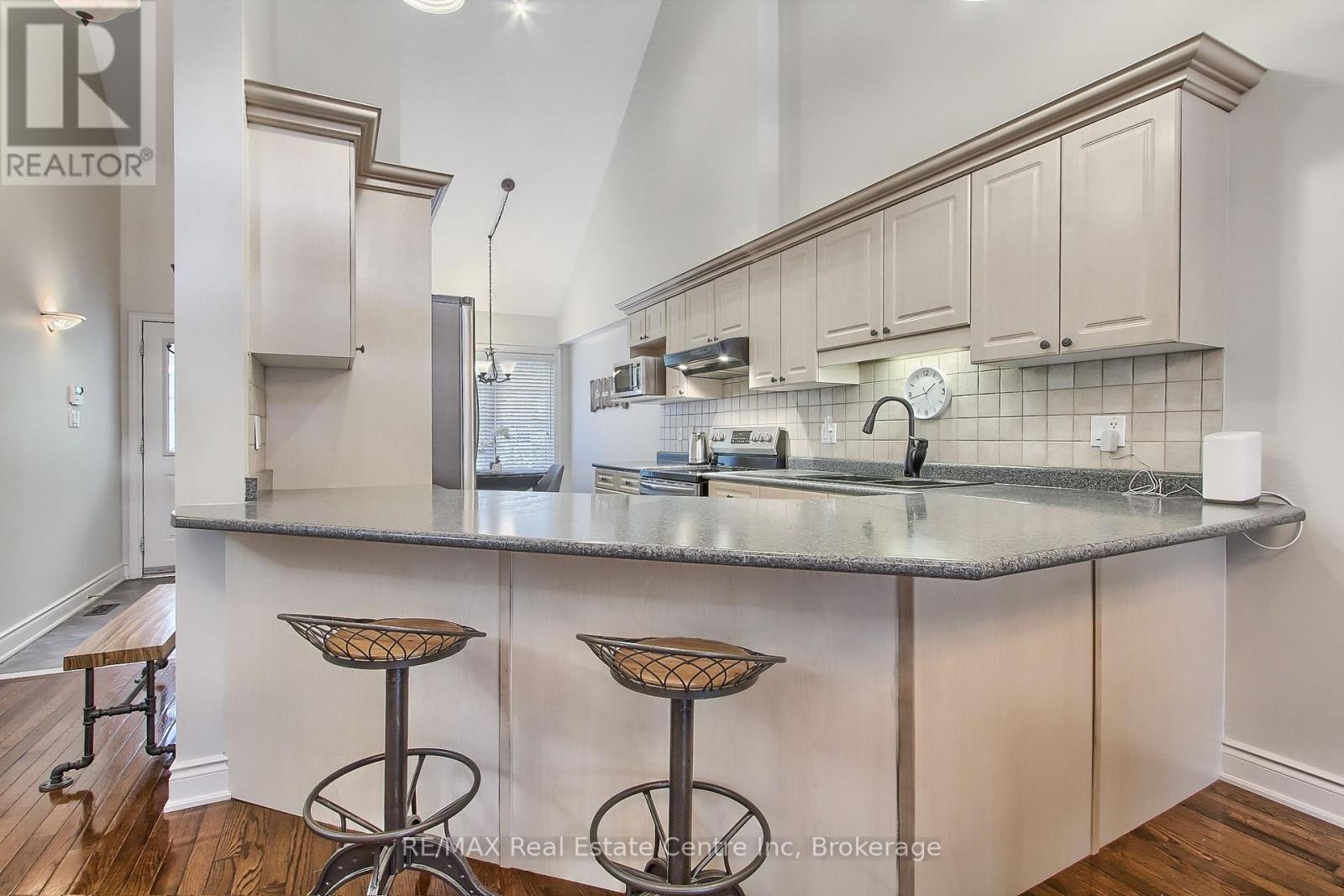 372 Terry Carter Crescent, Newmarket, Ontario  L3Y 9G1 - Photo 7 - N12091433