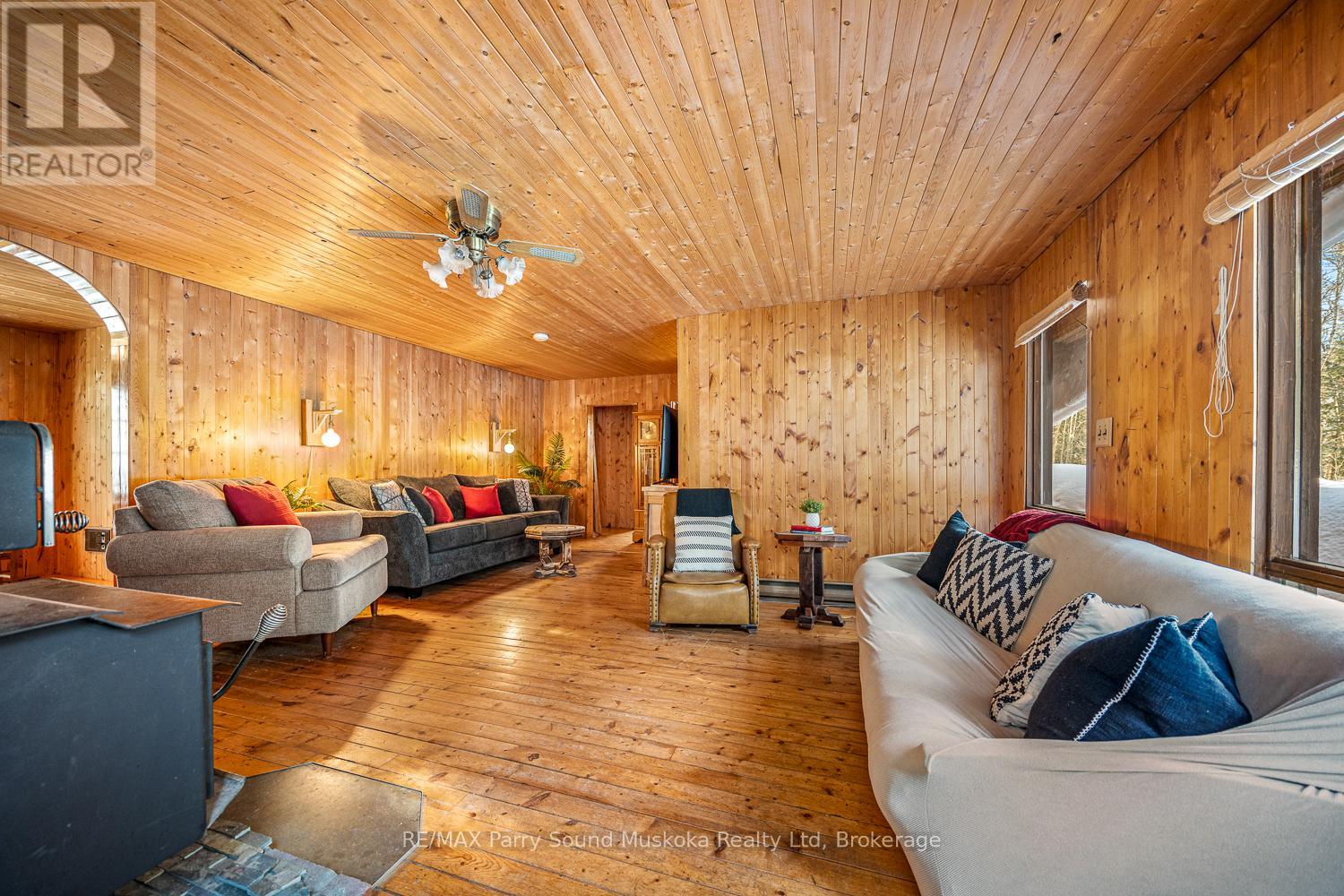 82 Bradley Road, Seguin, Ontario  P2A 2W9 - Photo 10 - X12091439