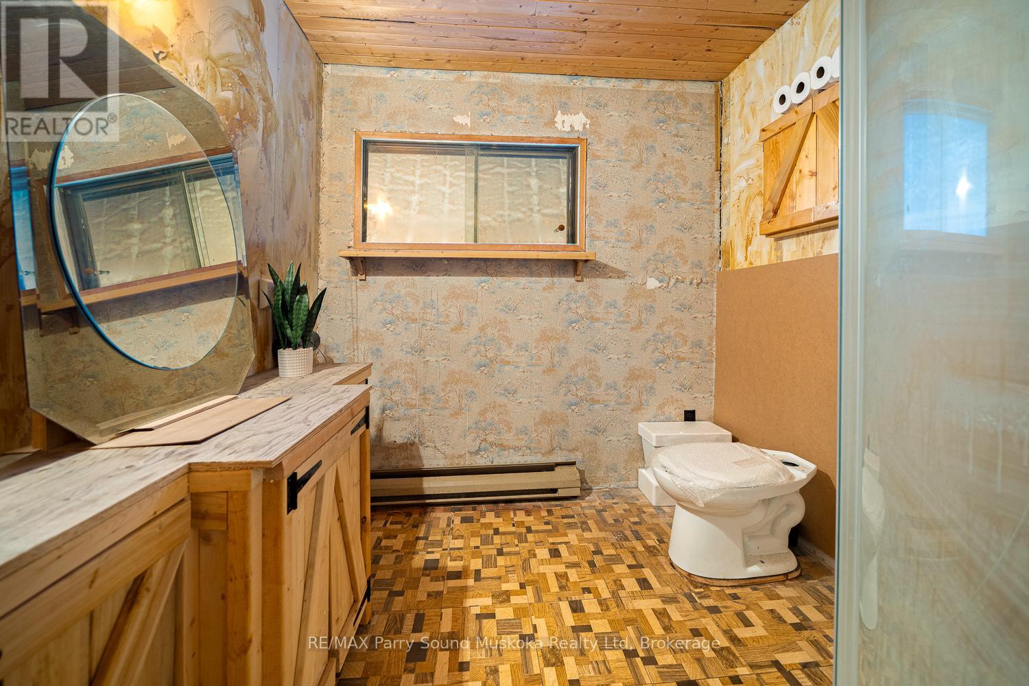 82 Bradley Road, Seguin, Ontario  P2A 2W9 - Photo 14 - X12091439
