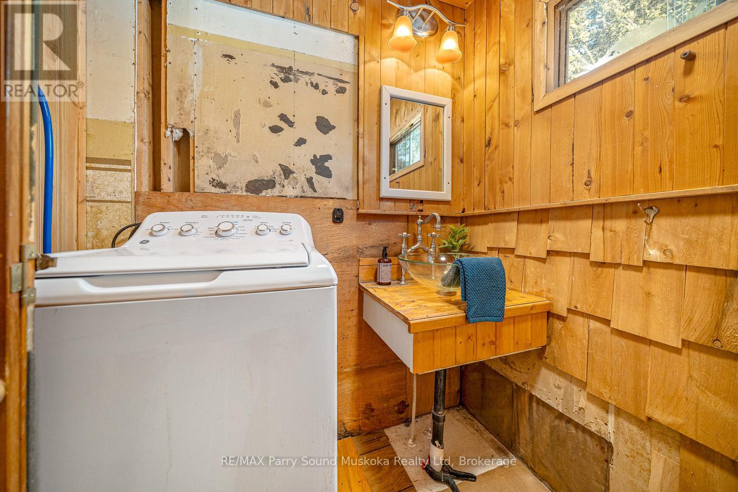 82 Bradley Road, Seguin, Ontario  P2A 2W9 - Photo 17 - X12091439