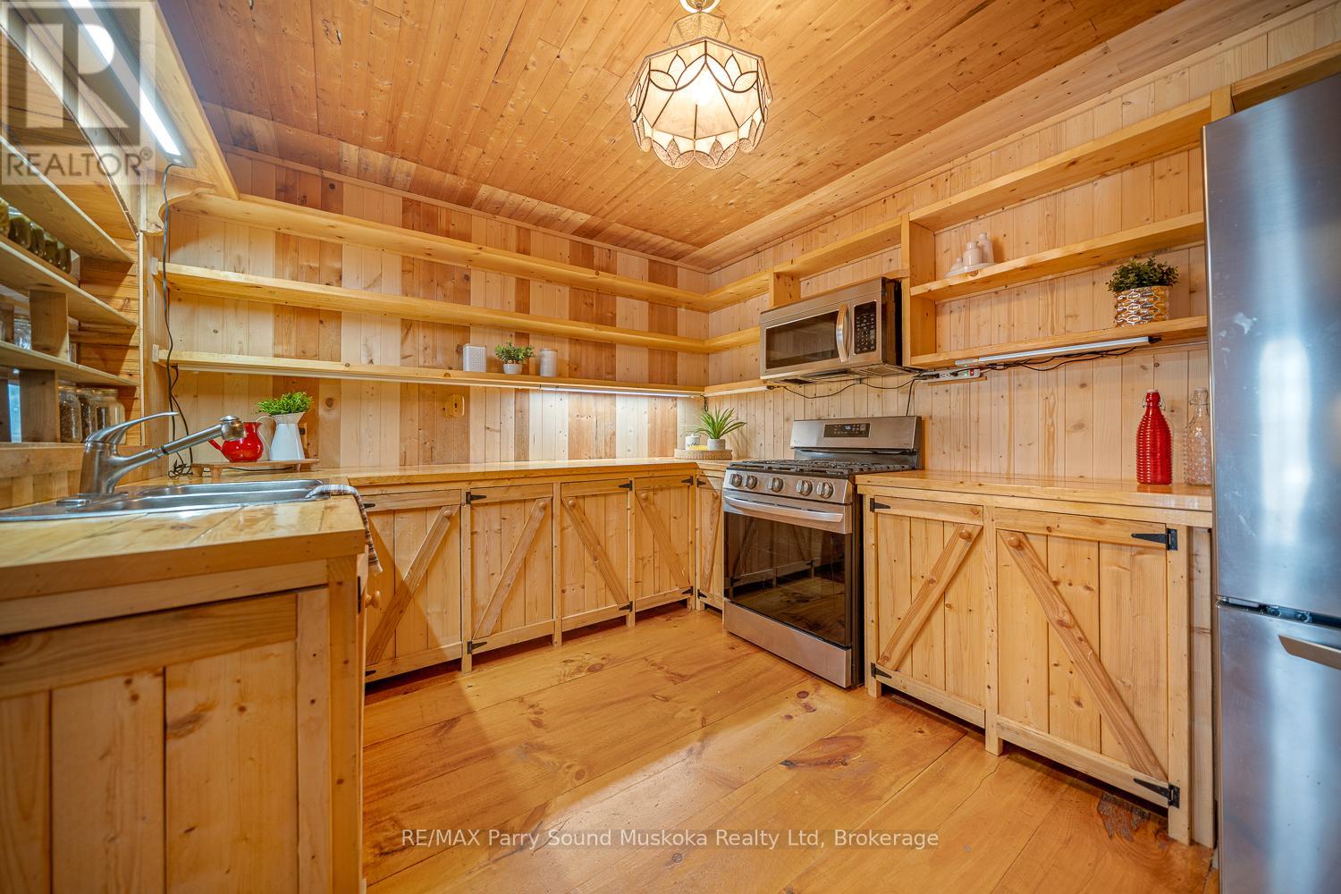82 Bradley Road, Seguin, Ontario  P2A 2W9 - Photo 24 - X12091439