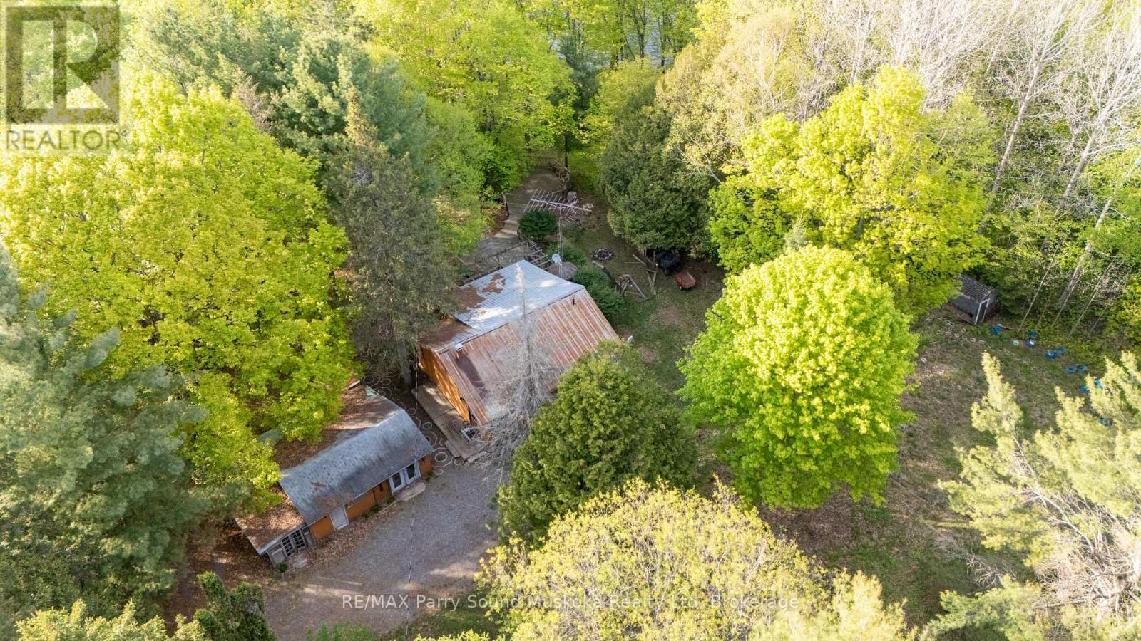 82 Bradley Road, Seguin, Ontario  P2A 2W9 - Photo 3 - X12091439