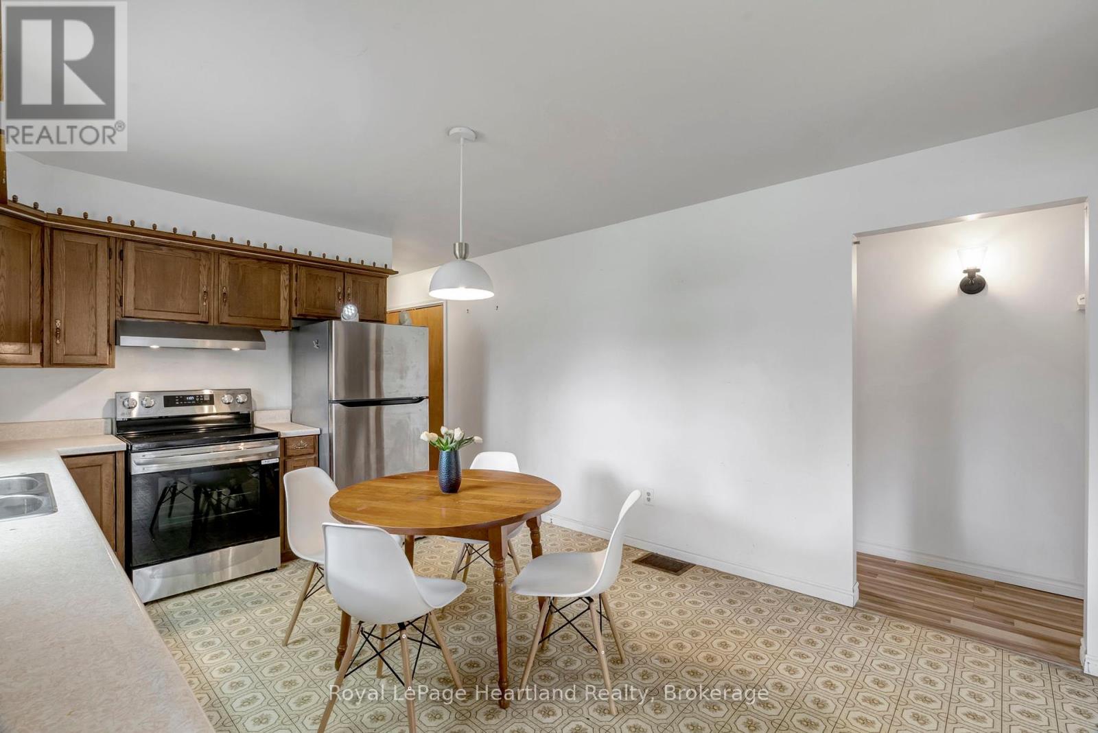 21 Brown Street S, Minto, Ontario  N0G 1M0 - Photo 12 - X12091444