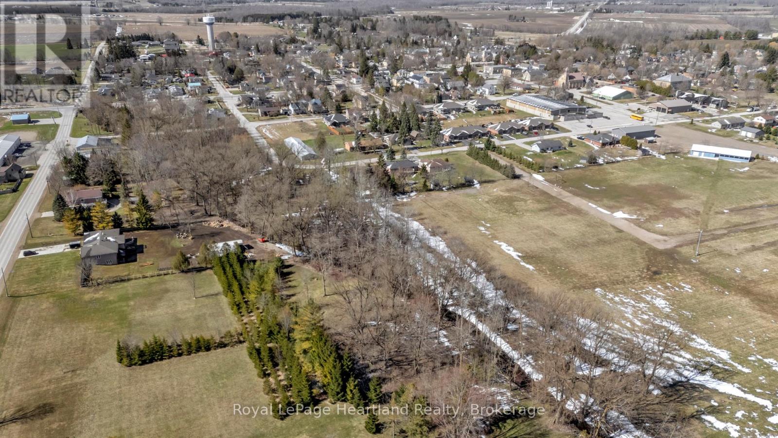 21 Brown Street S, Minto, Ontario  N0G 1M0 - Photo 4 - X12091444