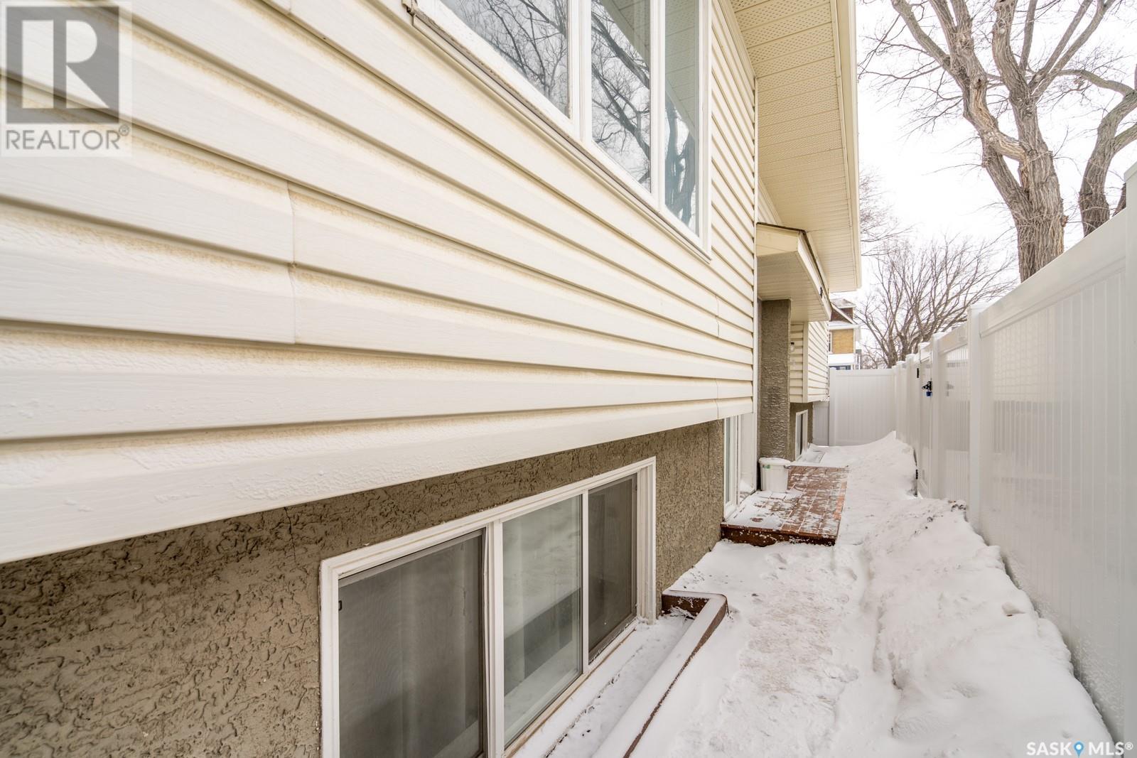 Property at A+B 2080 OTTAWA STREET image 3