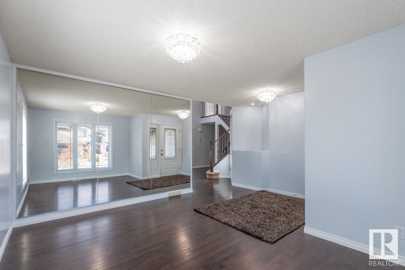 Property at 20511 93 AV NW image 2