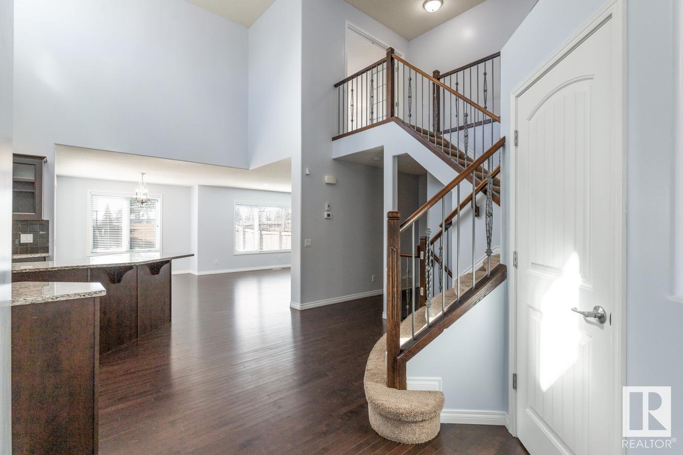 Property at 20511 93 AV NW image 3