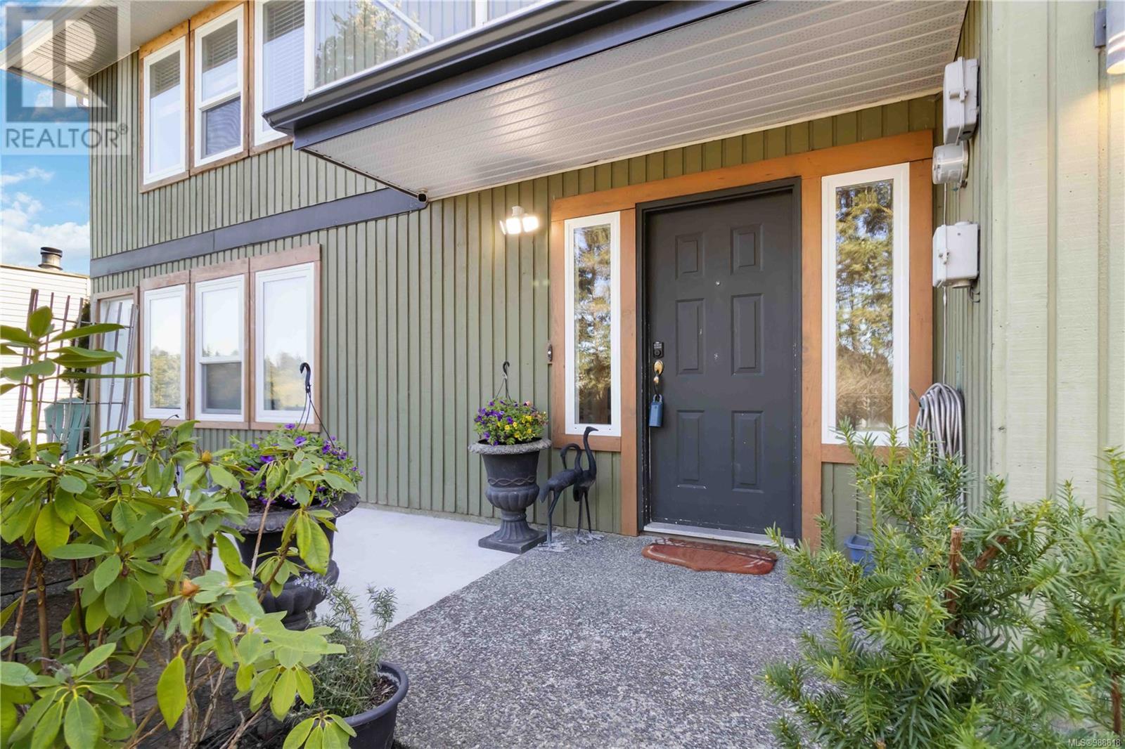 Property at 785 Cecil Blogg Dr image 2