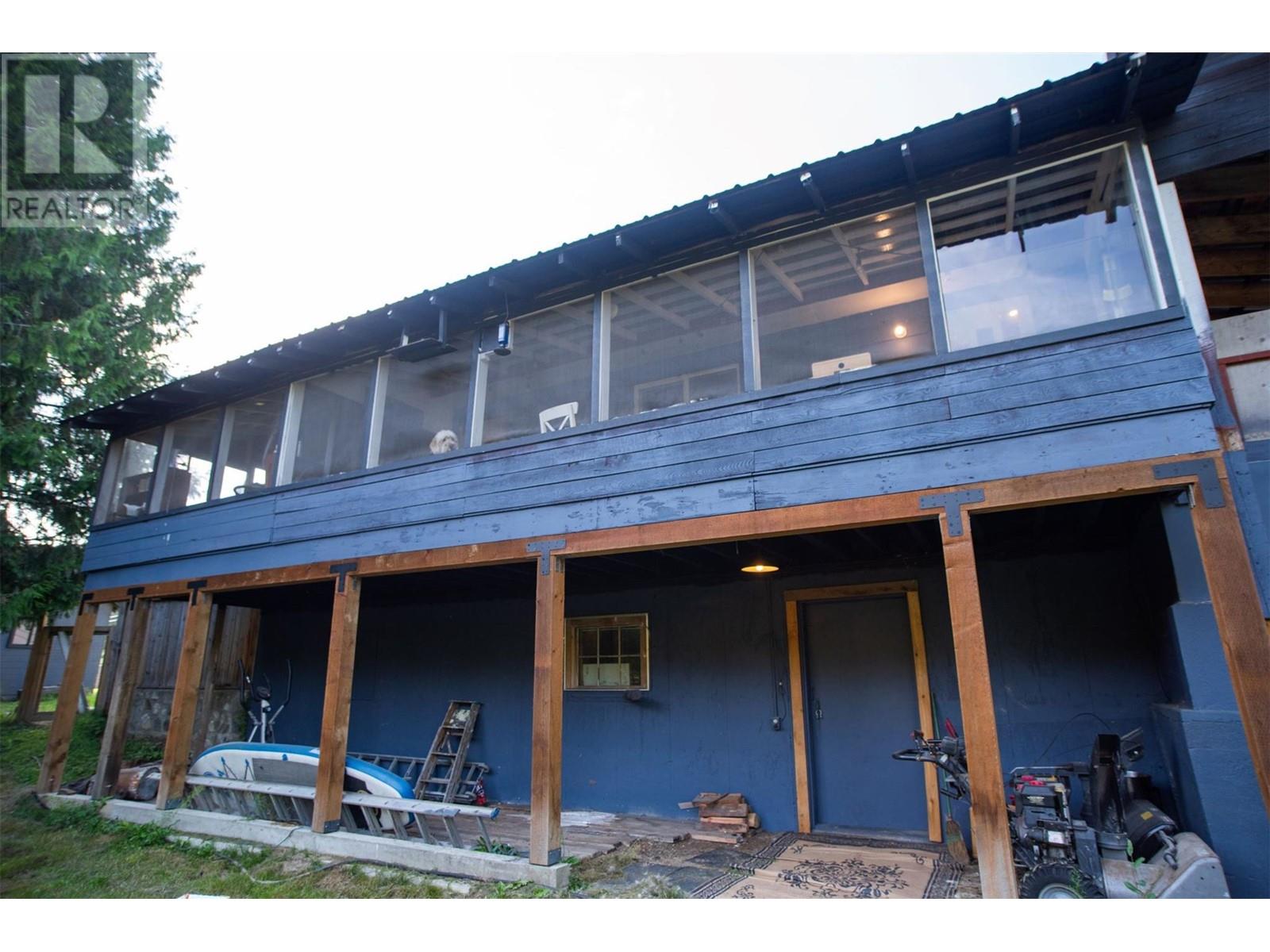 5704 Trans Canada Highway, Malakwa, British Columbia  V0E 2J0 - Photo 13 - 10323567