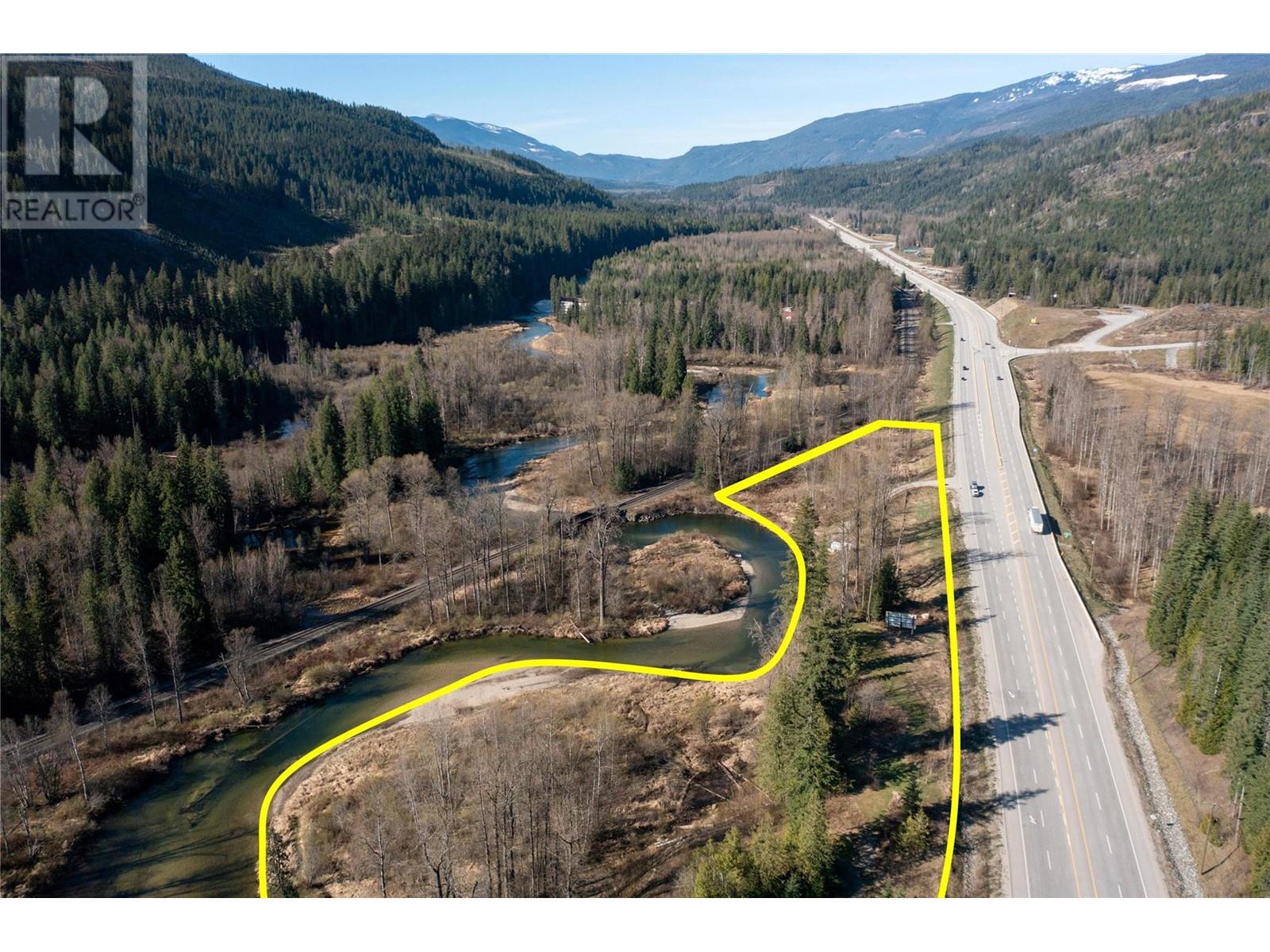 5704 Trans Canada Highway, Malakwa, British Columbia  V0E 2J0 - Photo 35 - 10323567