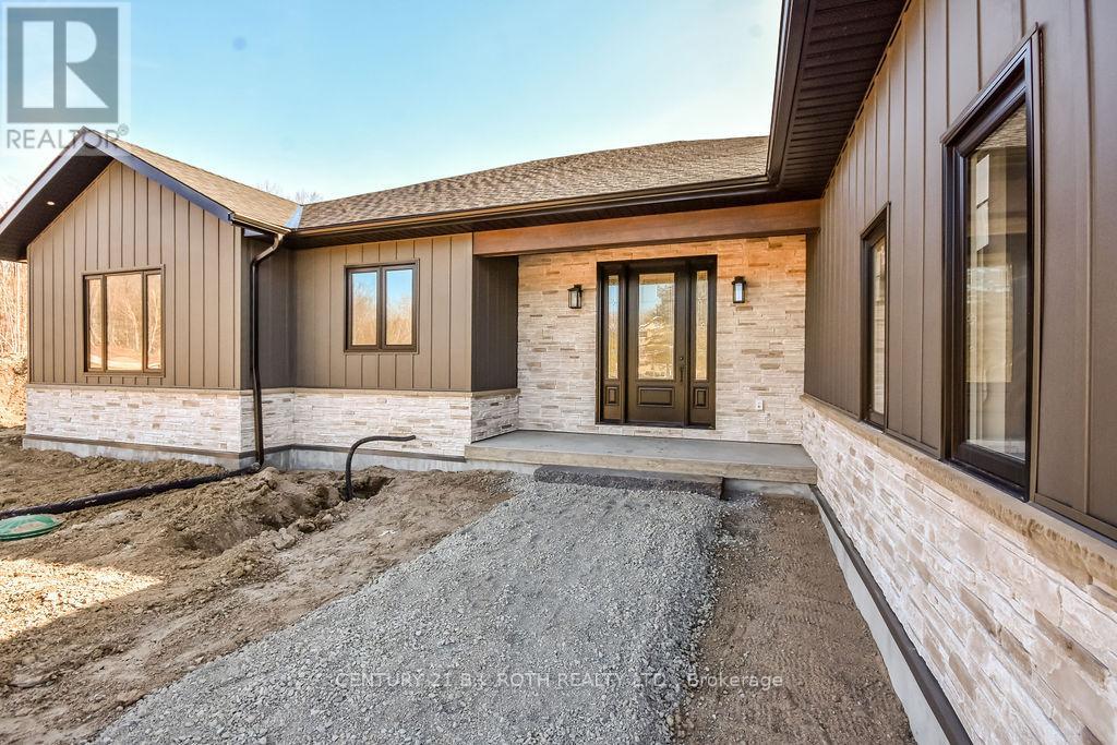 Property at 287 CENTENNIAL DRIVE image 3