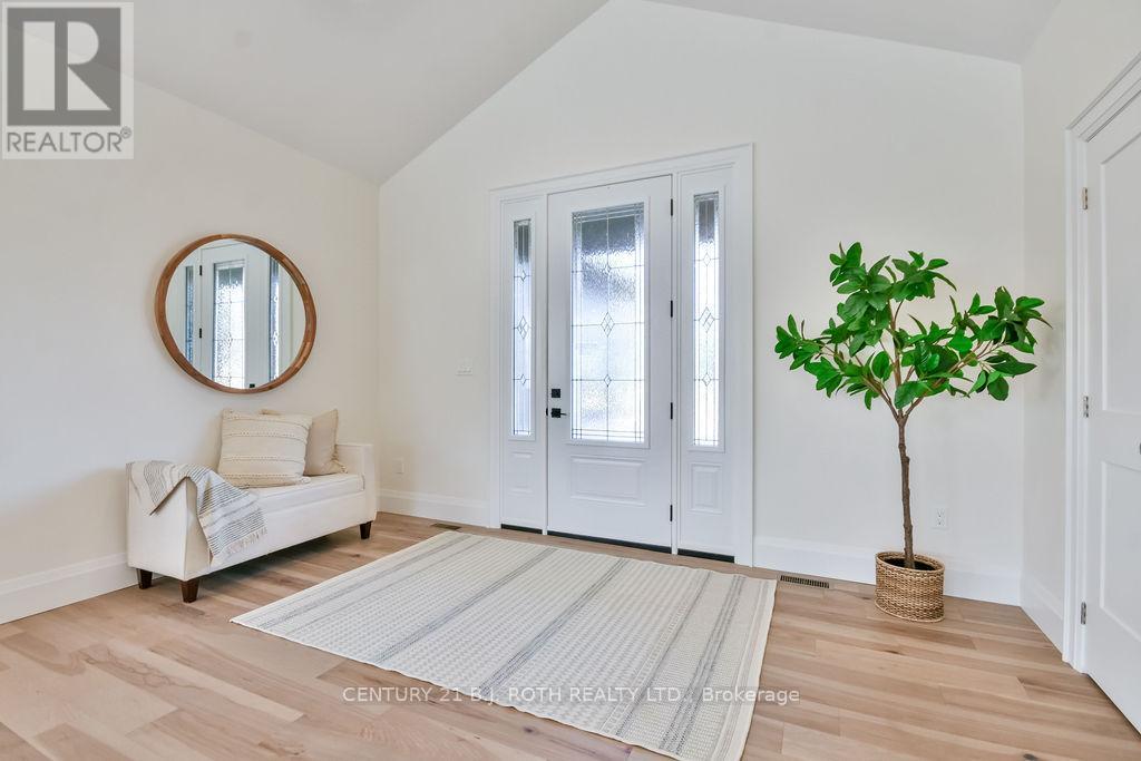 Property at 287 CENTENNIAL DRIVE image 4