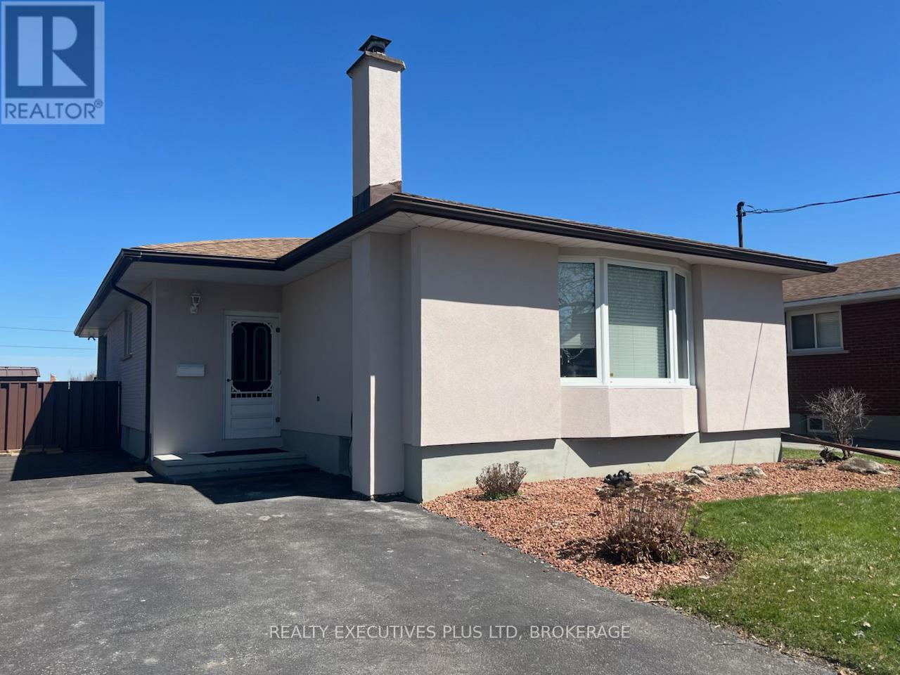Property at 616 BUNTING ROAD image 1