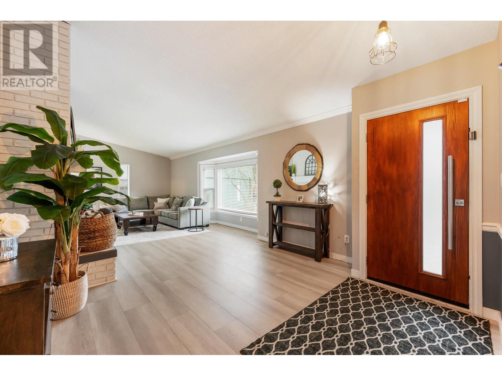 22095 Canuck Crescent, Maple Ridge, British Columbia  V2X 4G1 - Photo 6 - R2983531