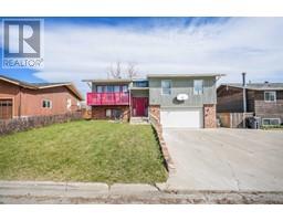 411 Oakwood, Pincher Creek, Ca