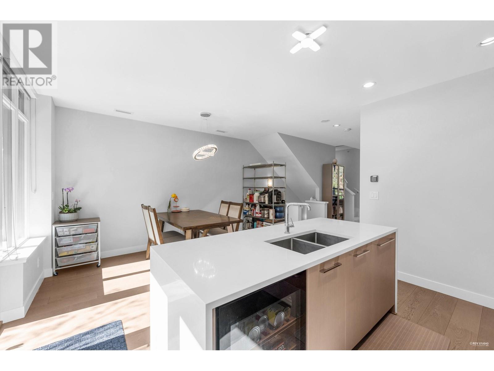 Property at 5336 UNIVERSITY BOULEVARD image 4