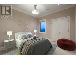 2567 LAWSON AVENUE, West Vancouver property photo listing R2931053 for sale