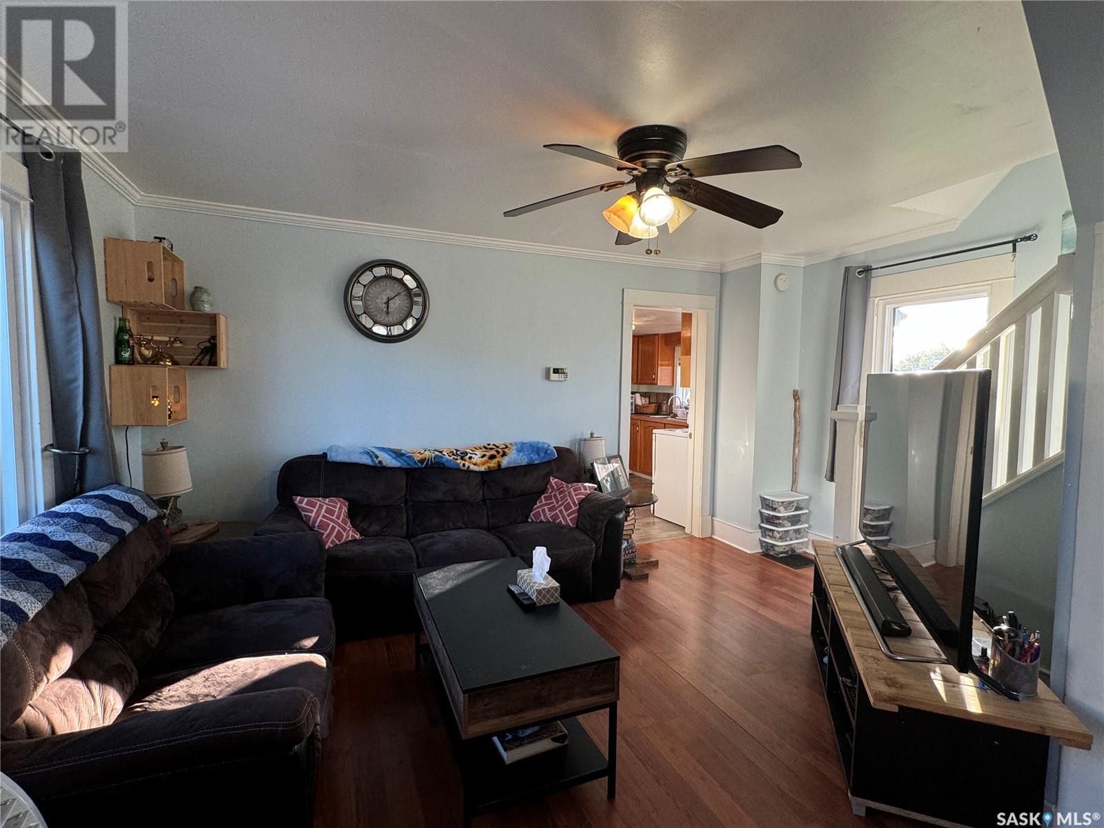 304 4th Avenue E, Biggar, Saskatchewan  S0K 0M0 - Photo 6 - SK985101