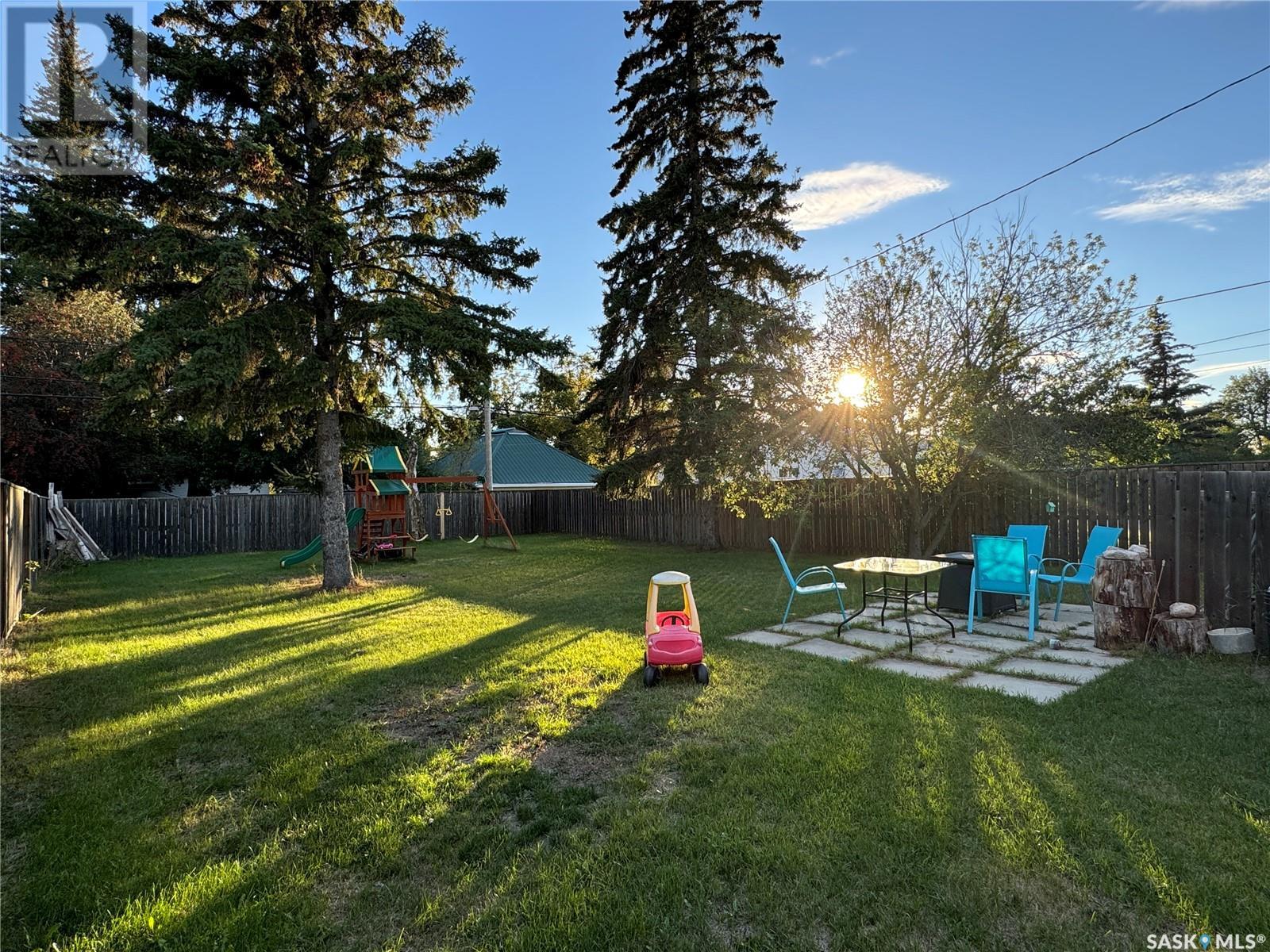 304 4th Avenue E, Biggar, Saskatchewan  S0K 0M0 - Photo 30 - SK985101