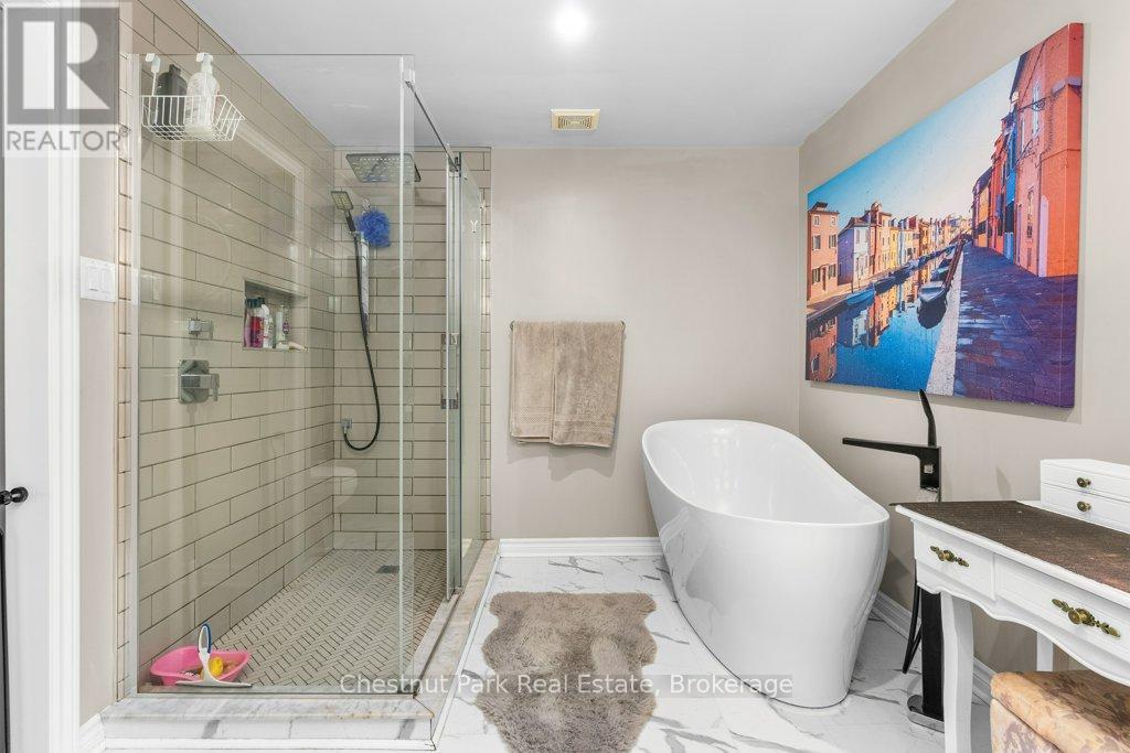 256 Woodland Drive, Huntsville, Ontario  P1H 1A6 - Photo 27 - X12091109