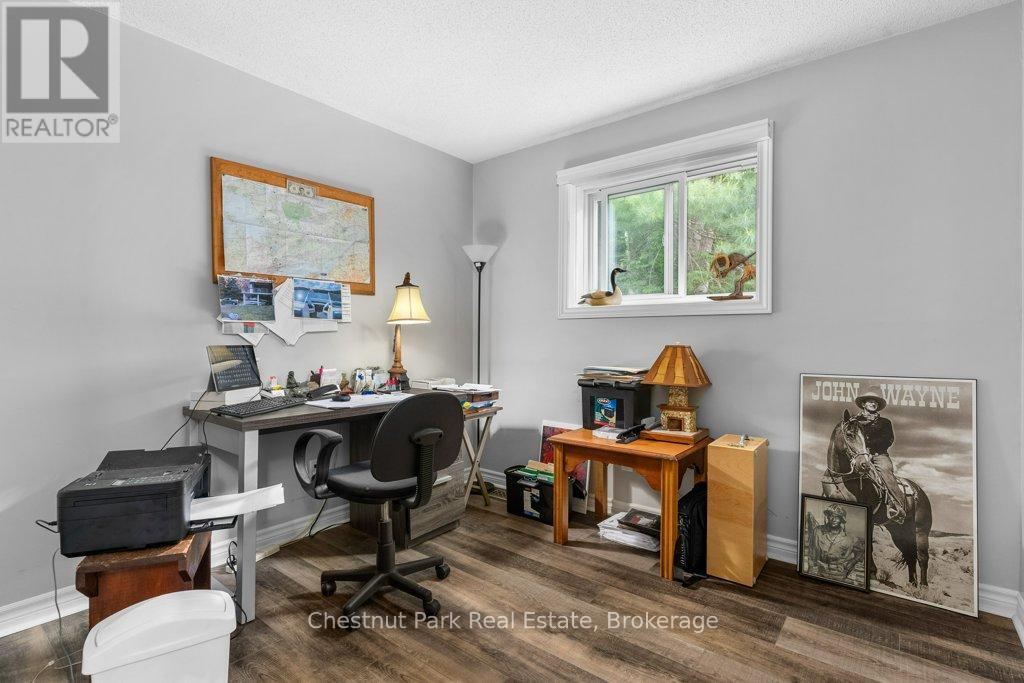 256 Woodland Drive, Huntsville, Ontario  P1H 1A6 - Photo 29 - X12091109