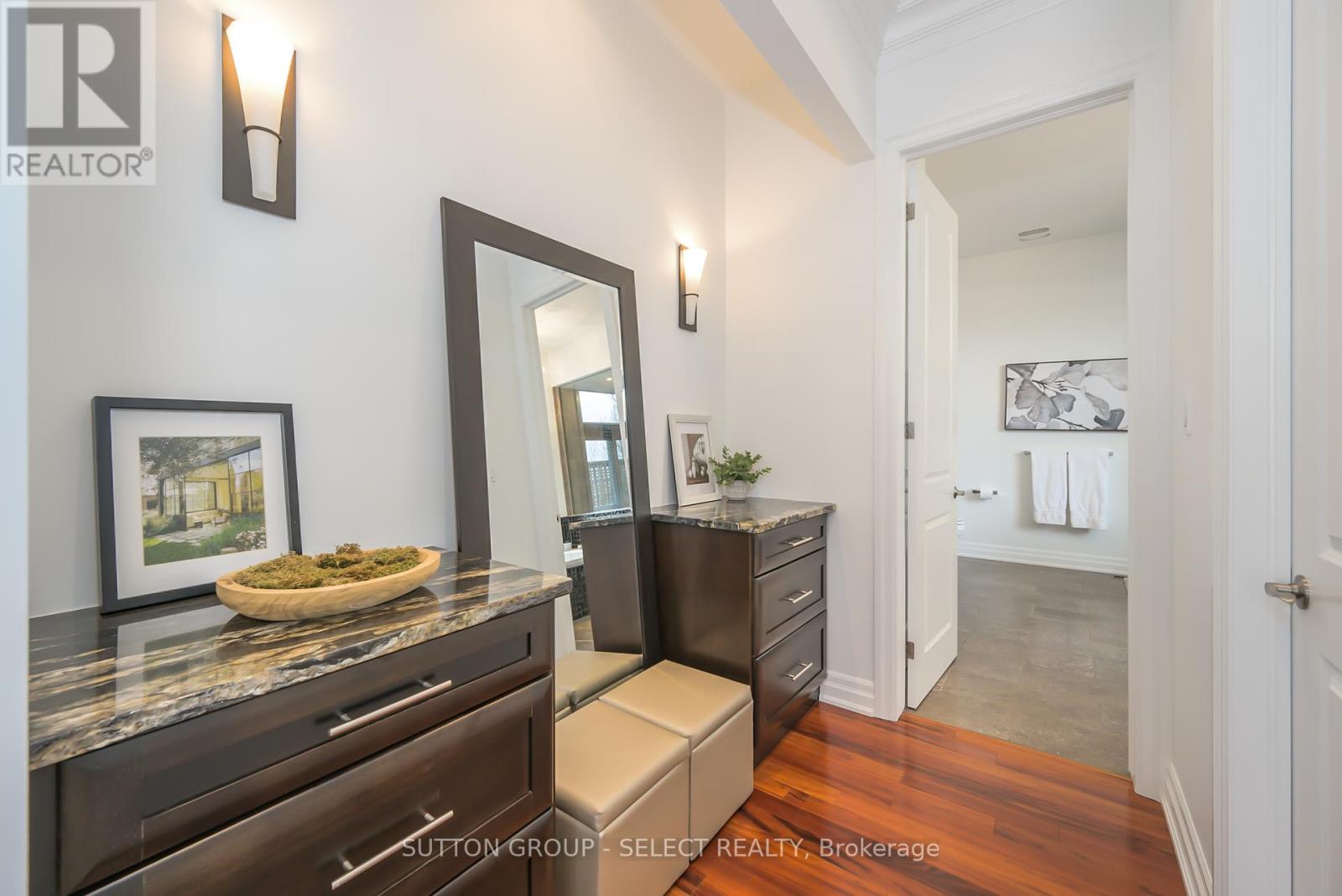 Photo 16 of 44 for 7071 Clayton Walk