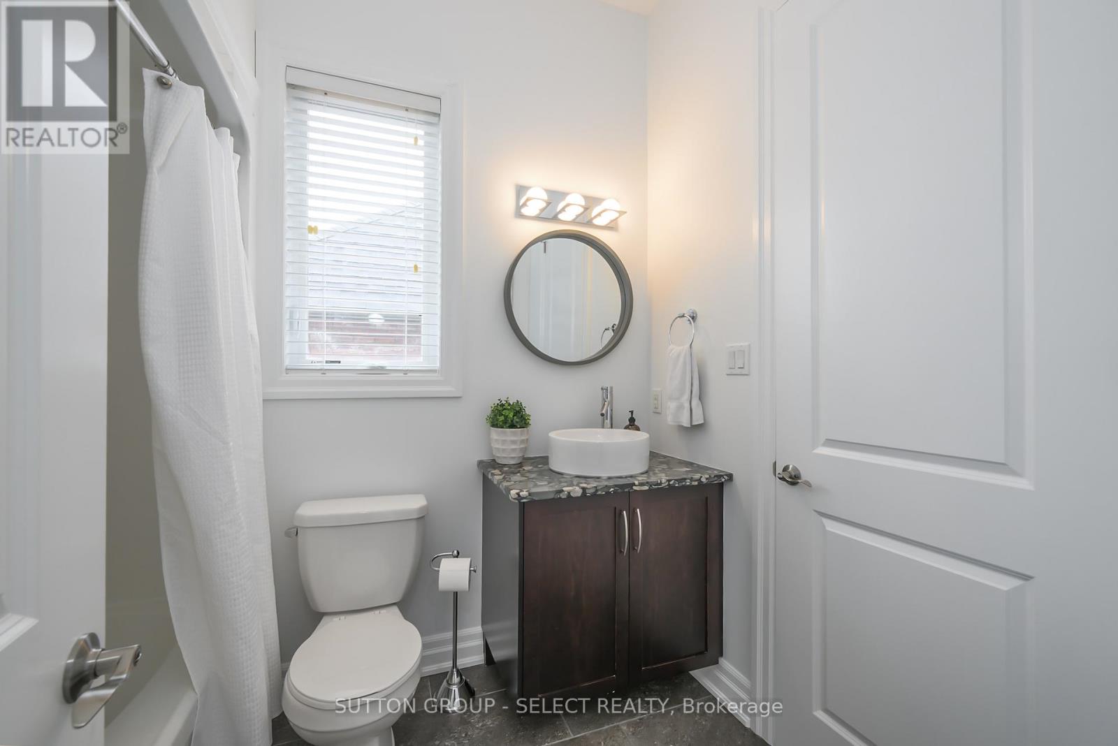 Photo 21 of 44 for 7071 Clayton Walk