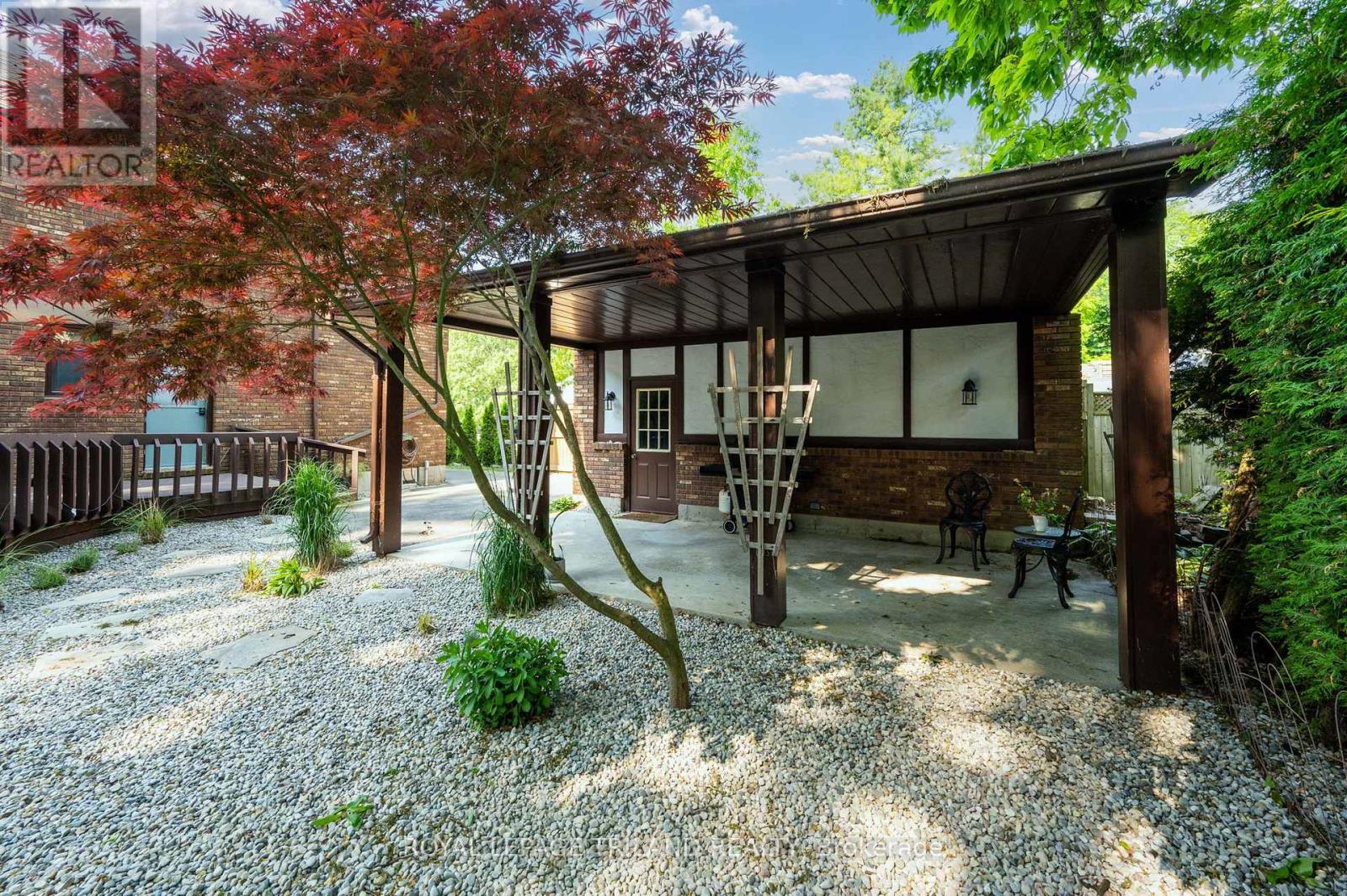 215 Kitchener Avenue, Central Elgin, Ontario  N5L 1A3 - Photo 32 - X12090015
